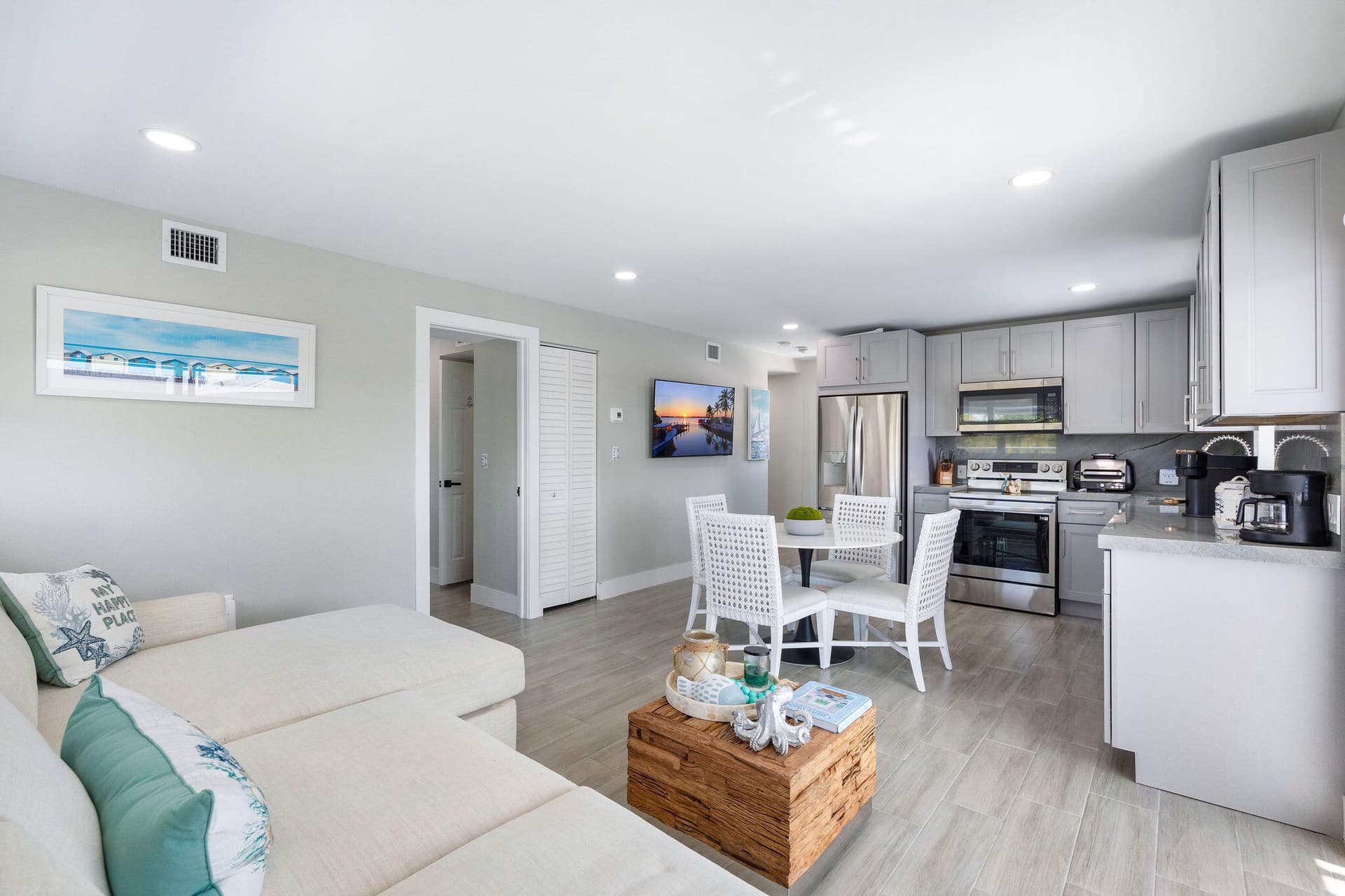 1007 Hialeah Lane photo 25