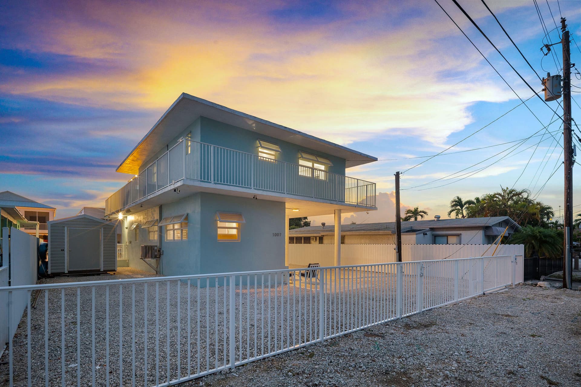 1007 Hialeah Lane photo 3