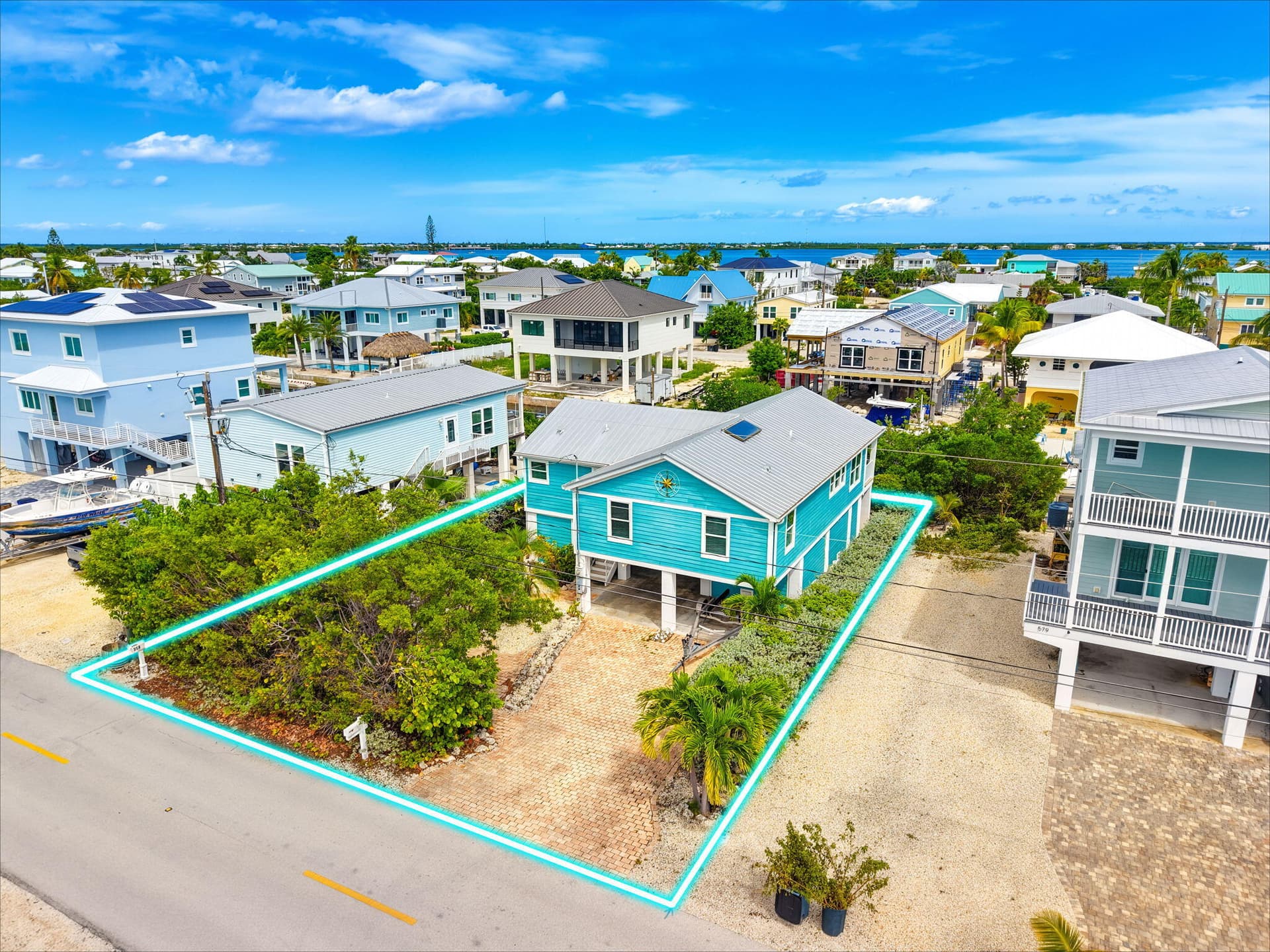 569 Pirates Road photo 4