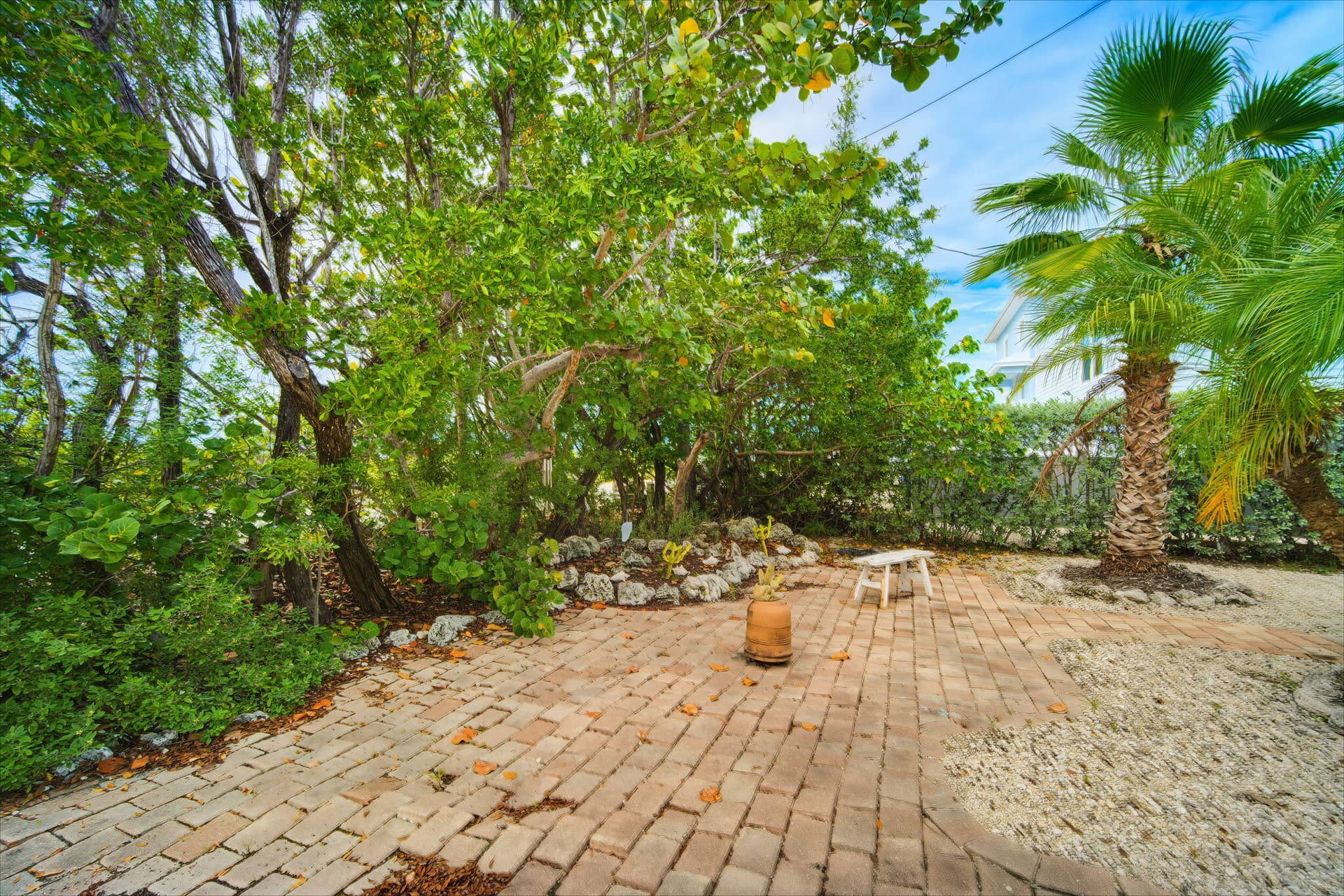 569 Pirates Road photo 7
