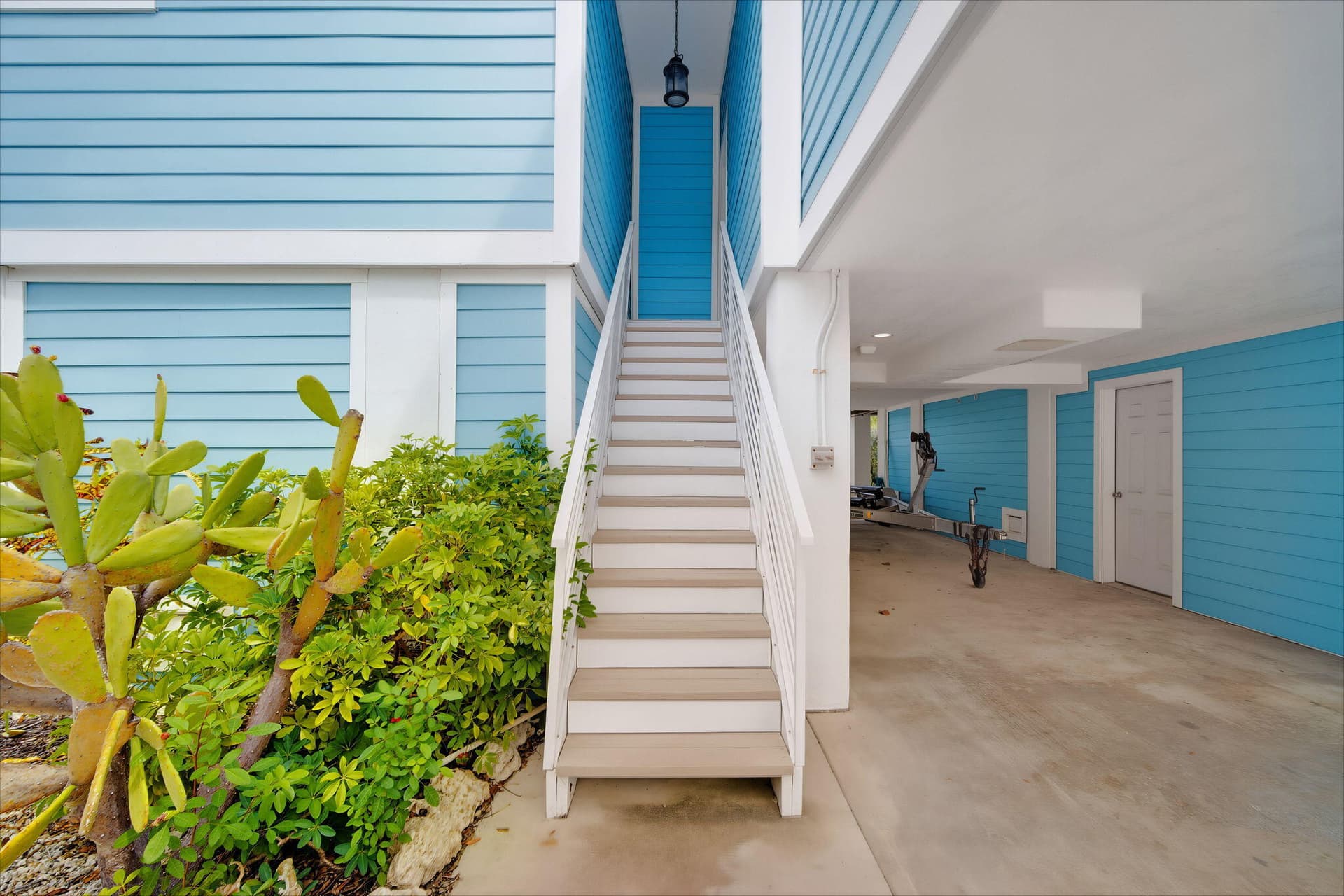 569 Pirates Road photo 9