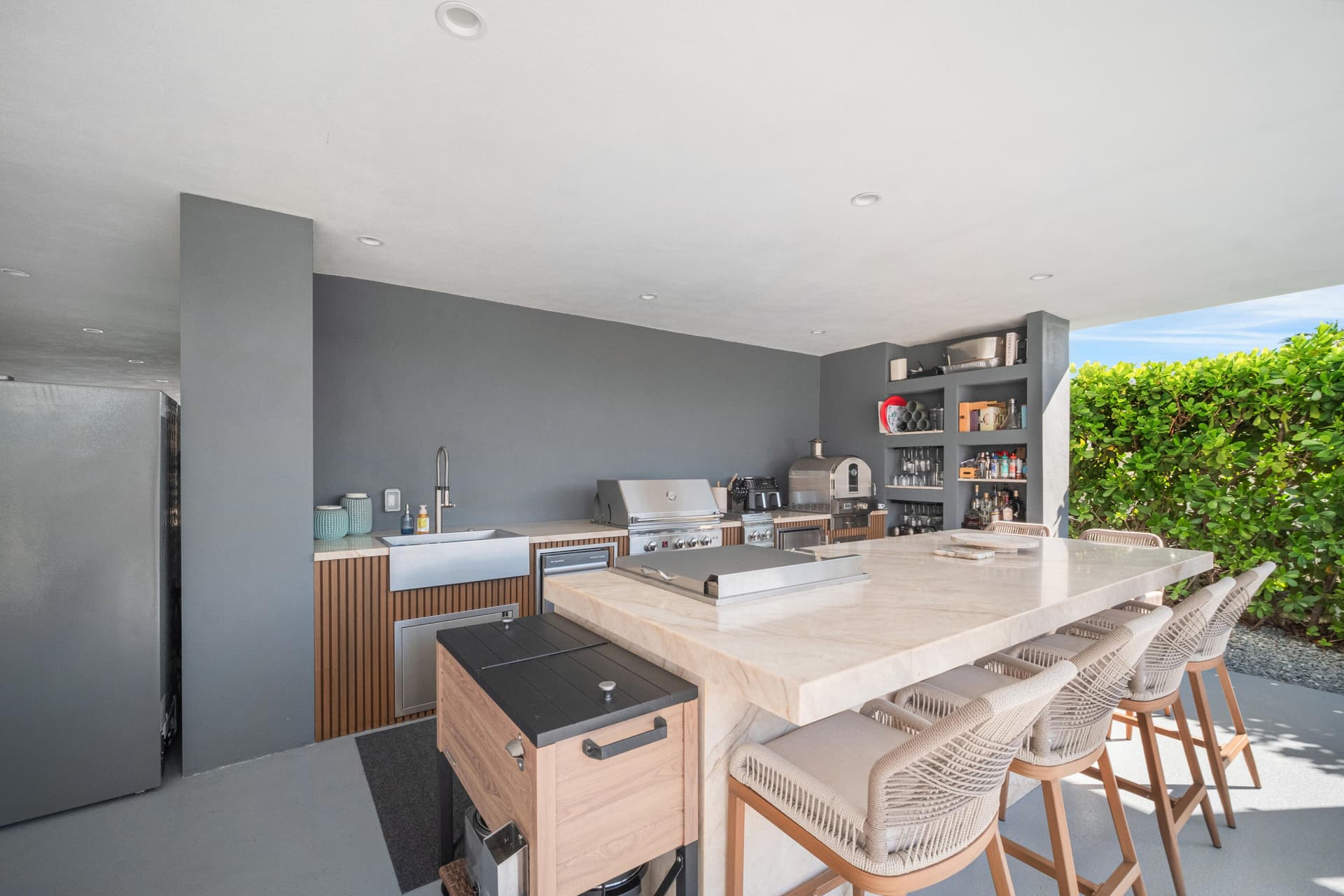 164 W Avenue C photo 6
