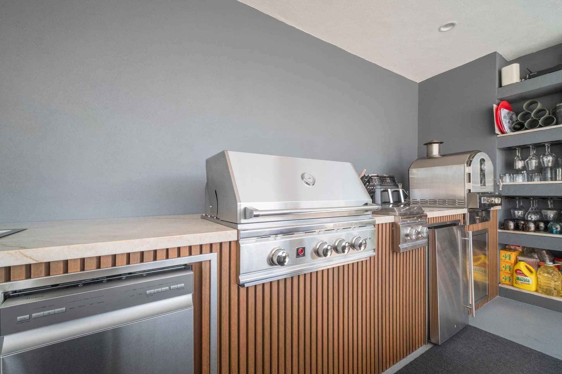 164 W Avenue C photo 7