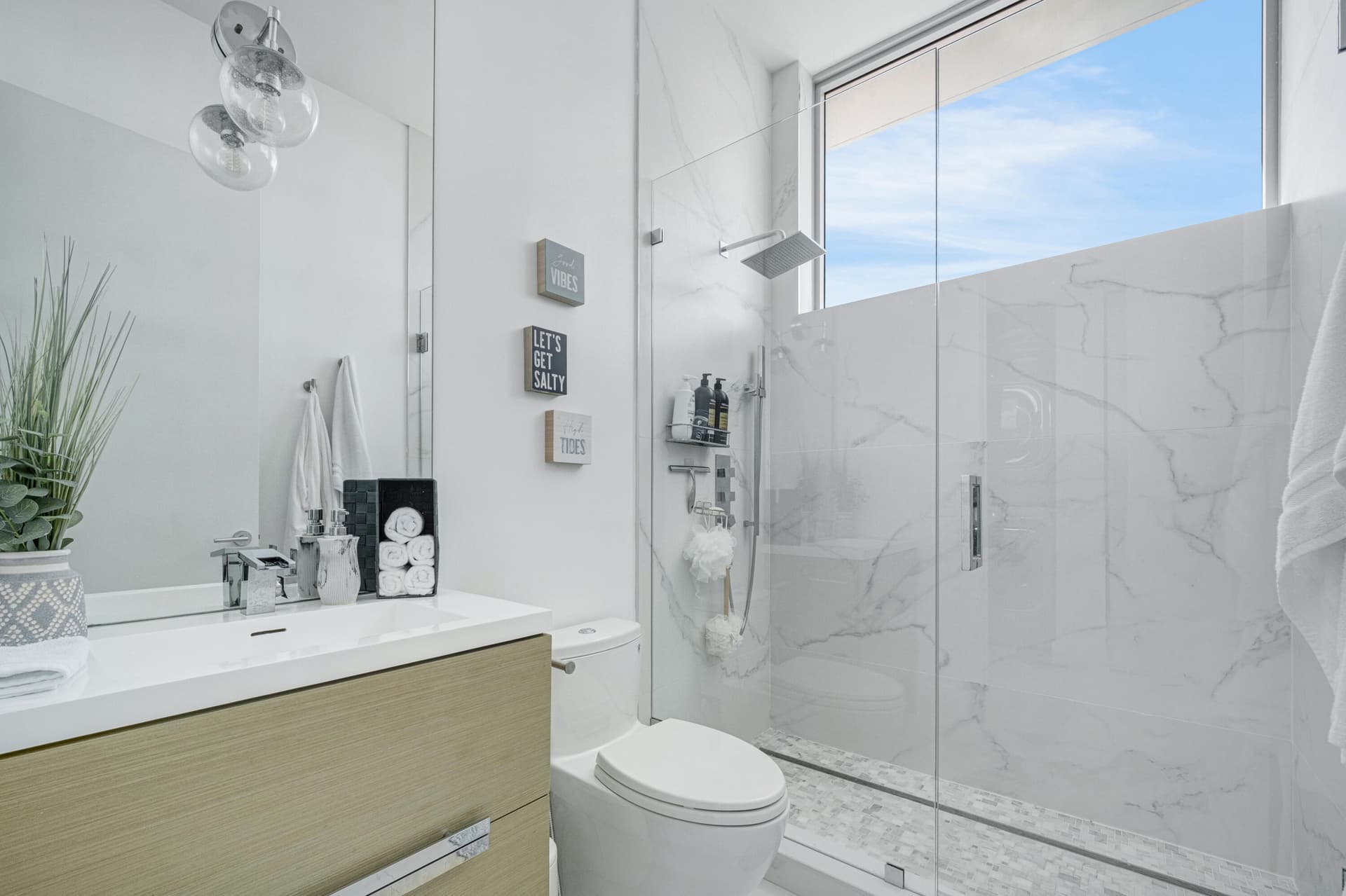 164 W Avenue C photo 24