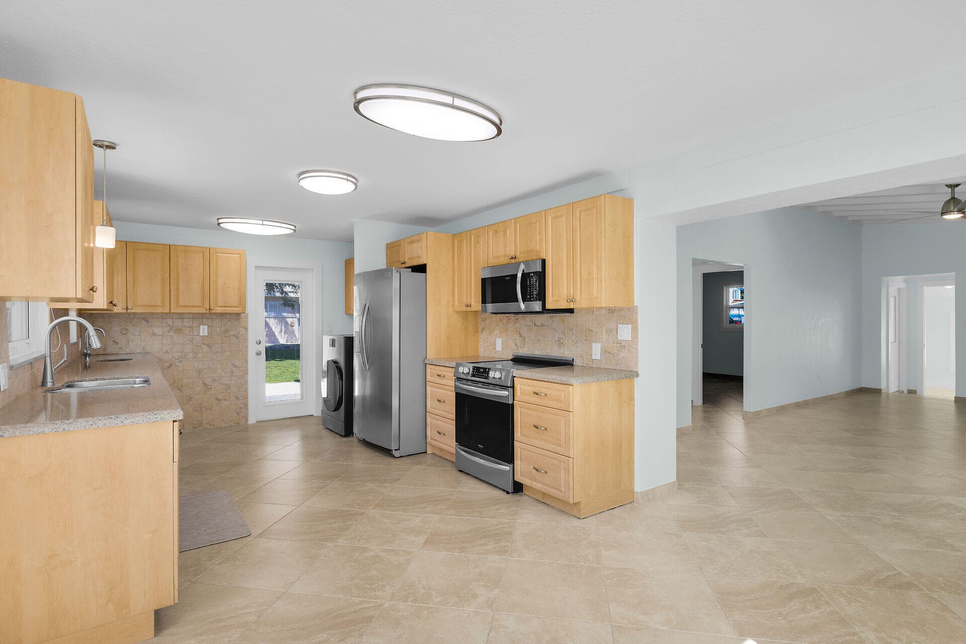 251 Azalea Street photo 12