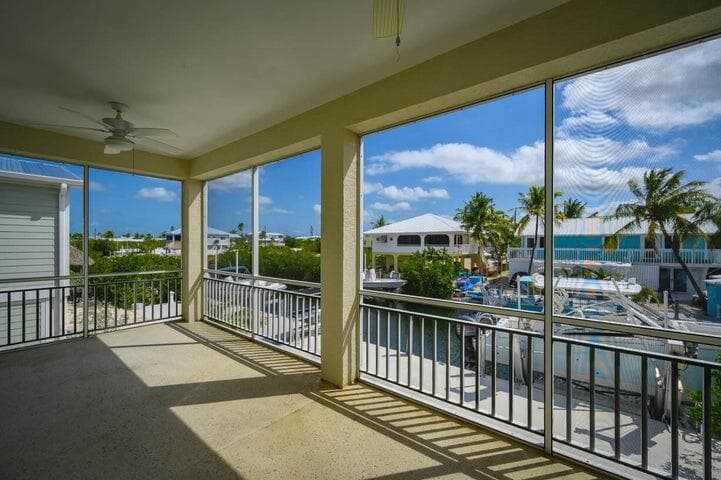 589 Pirates Road photo 13