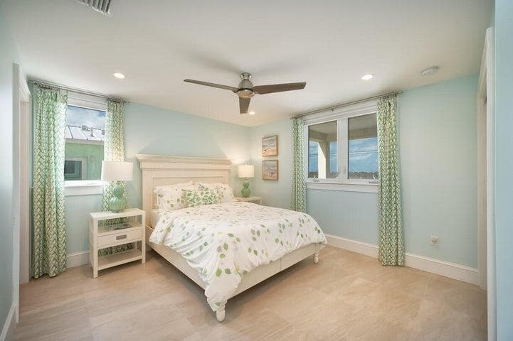 589 Pirates Road photo 14