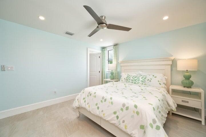 589 Pirates Road photo 15