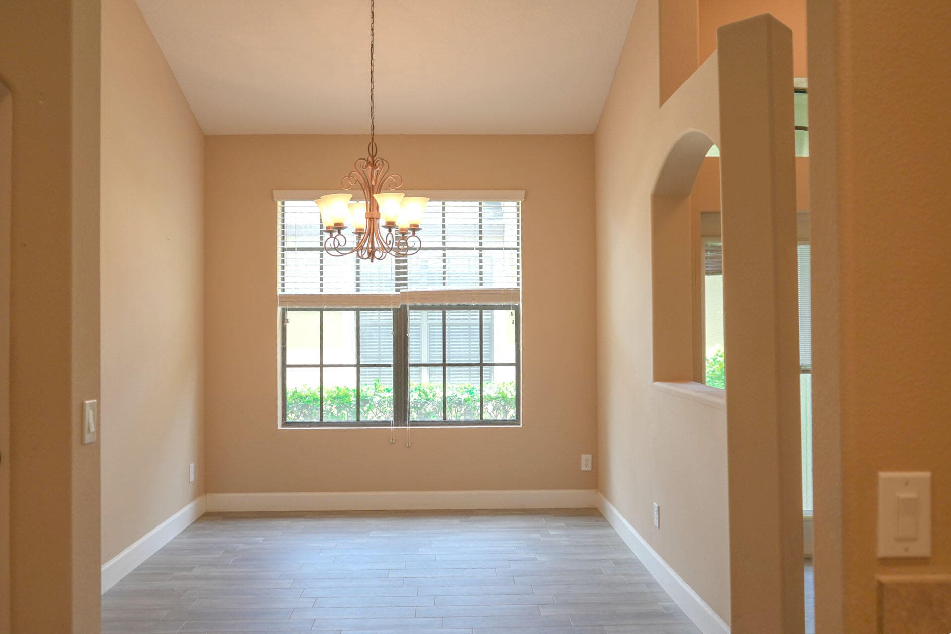 283 Murano Drive photo 4