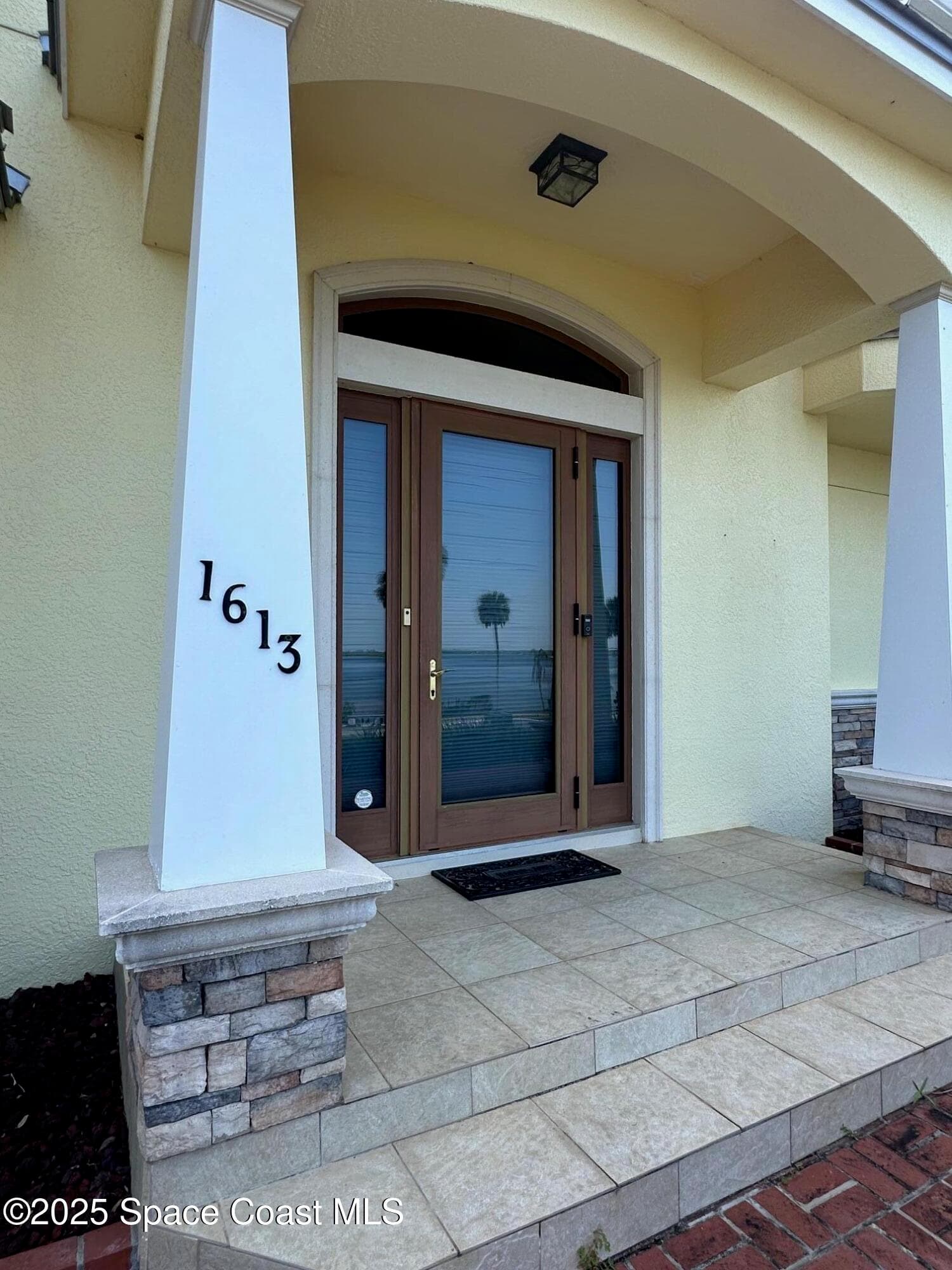 1613 N Indian River Drive photo 7