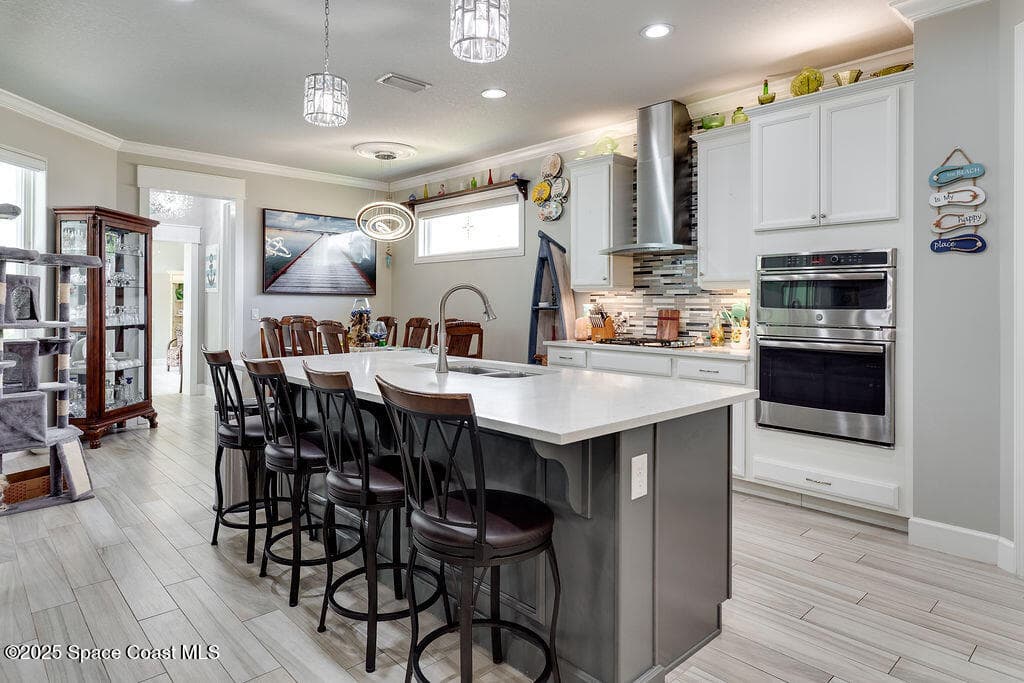 5250 Riveredge Drive photo 6