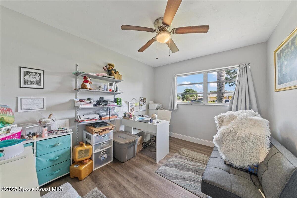 573 Wimbrow Drive photo 23