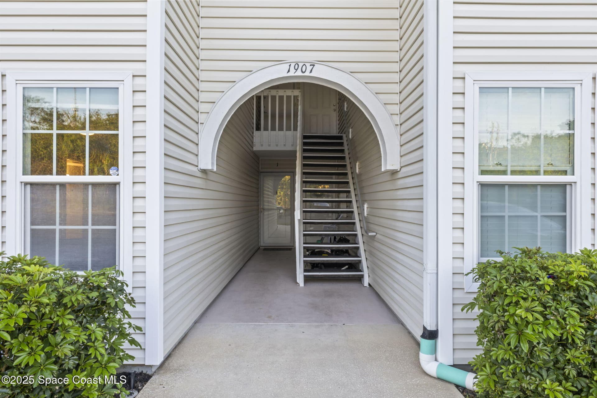 1907 Aynsley Way 321 photo 2