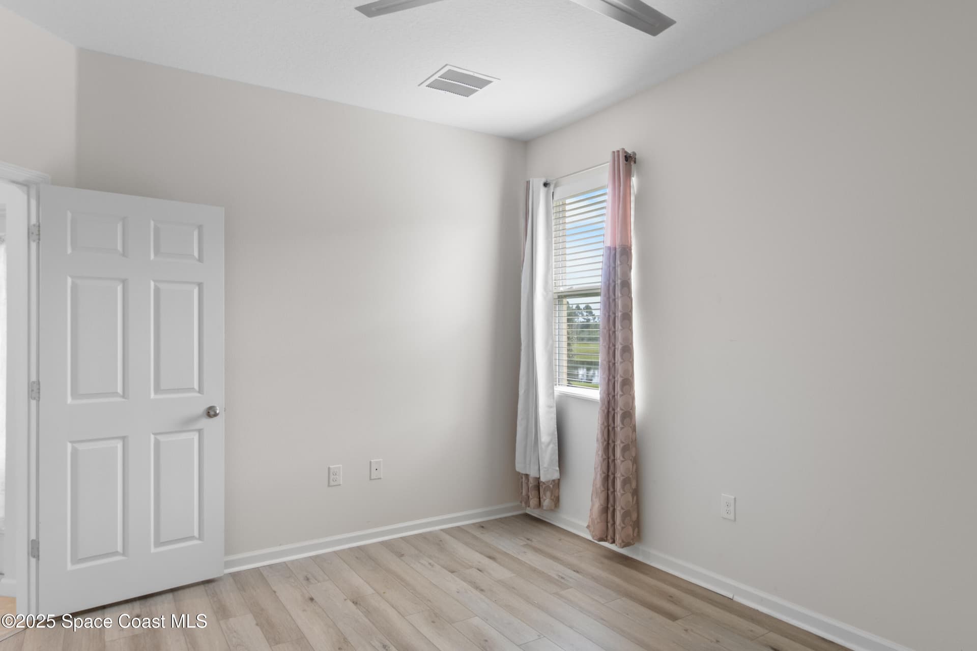 676 Stonebriar Drive SE photo 24