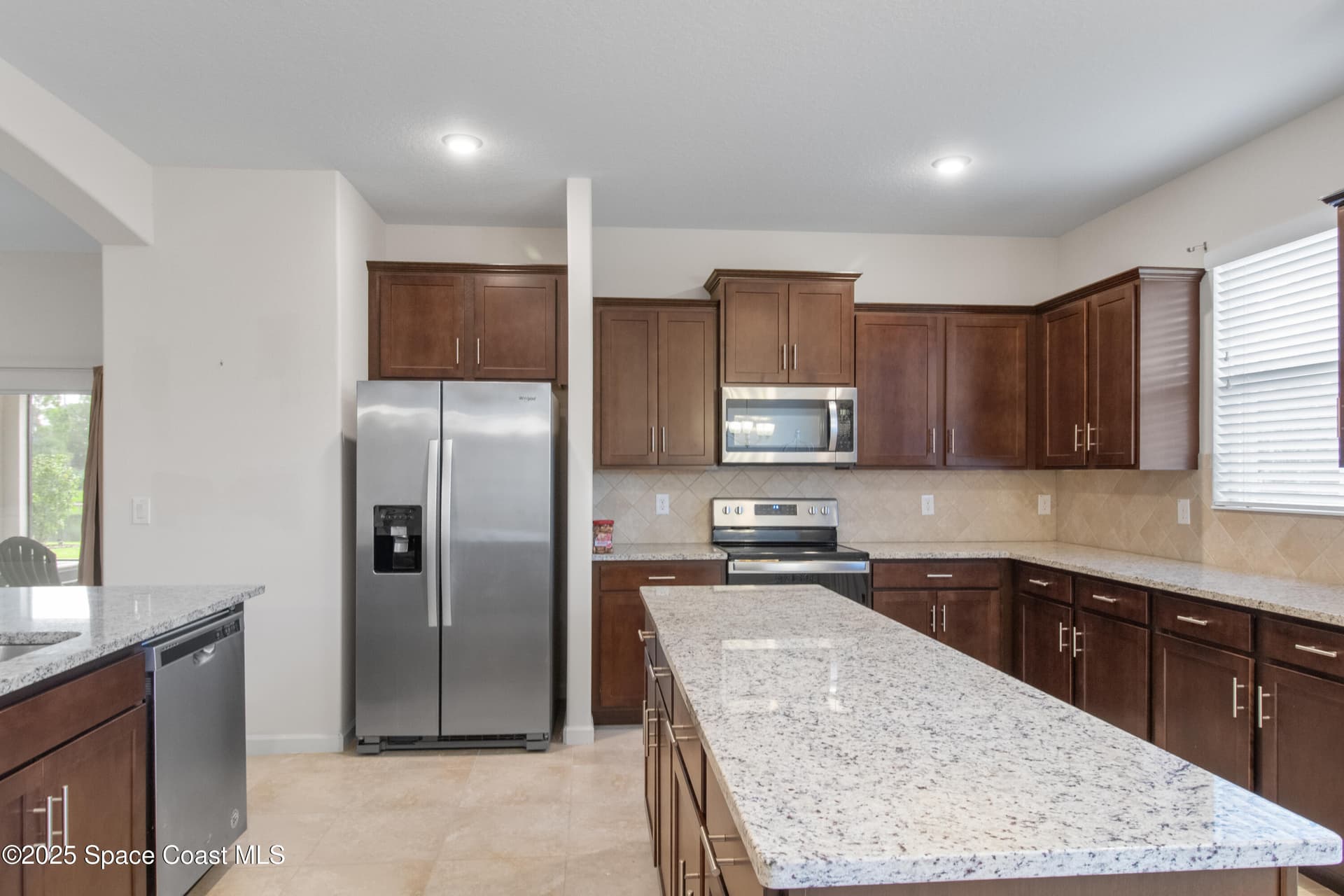 676 Stonebriar Drive SE photo 10