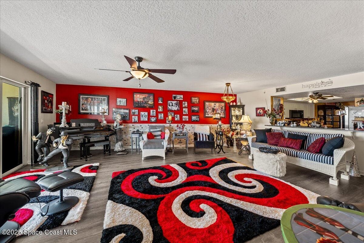104 Riverside Drive 203 photo 11