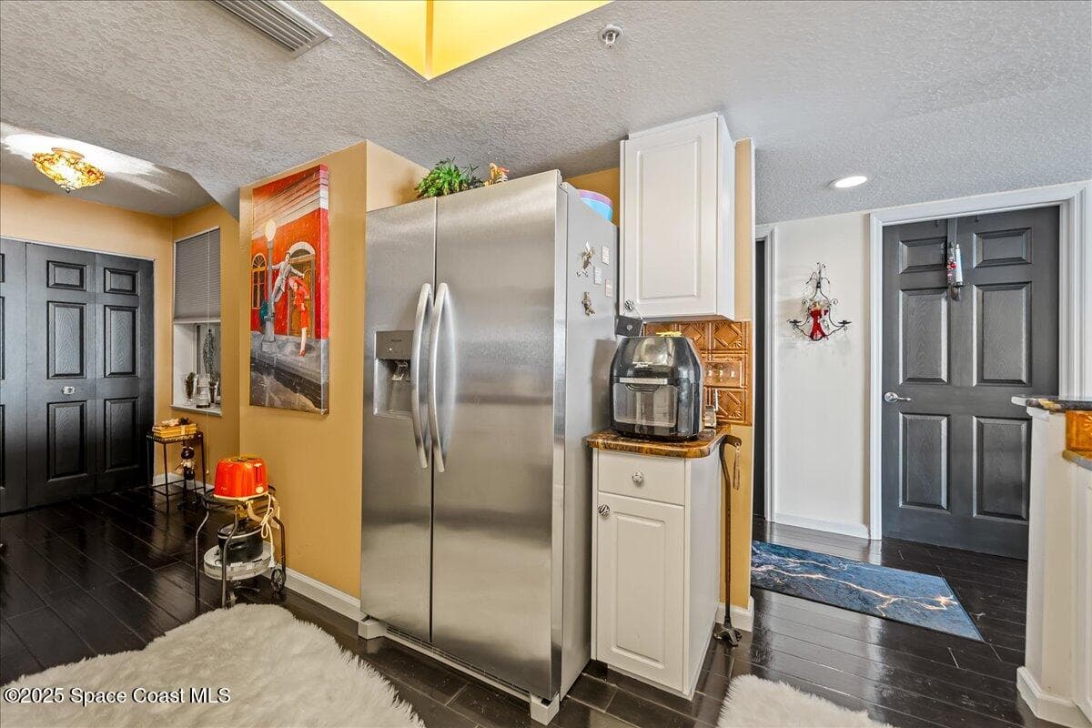 104 Riverside Drive 203 photo 20