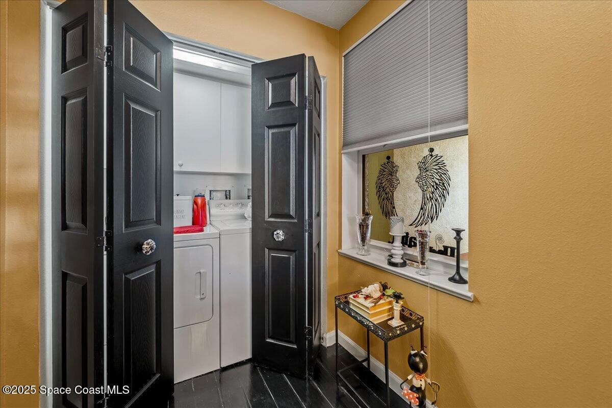 104 Riverside Drive 203 photo 21