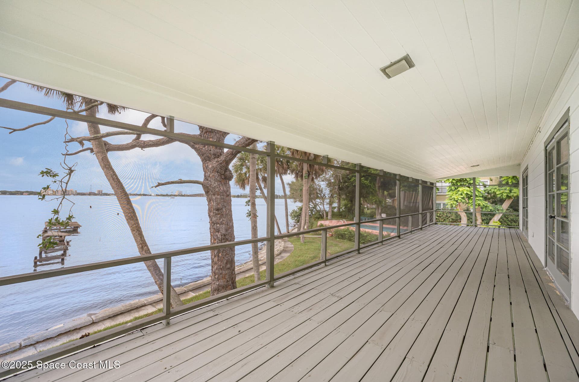 327 S Tropical Trail photo 20