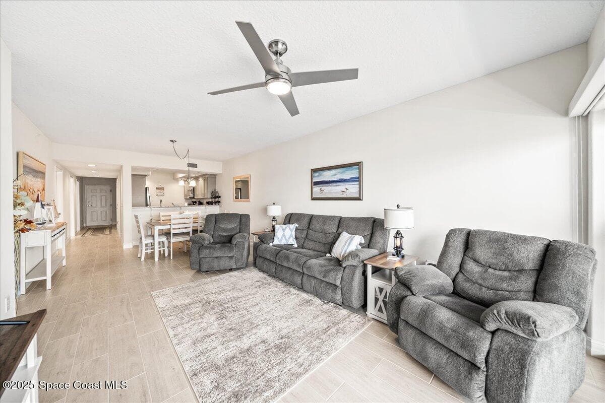 1805 Riverside Drive 206 photo 17