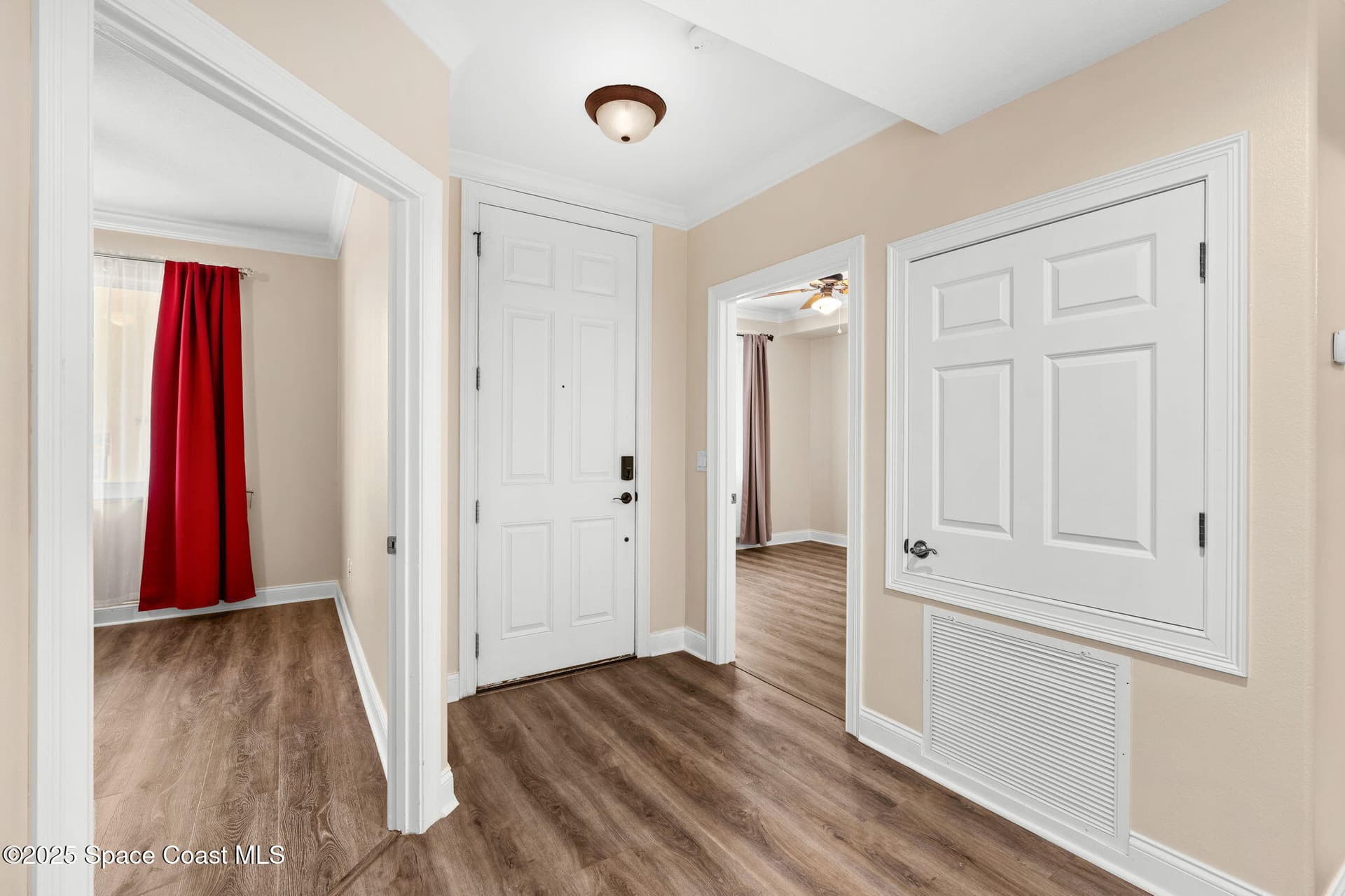 4007 N Harbor City Boulevard 402 photo 5