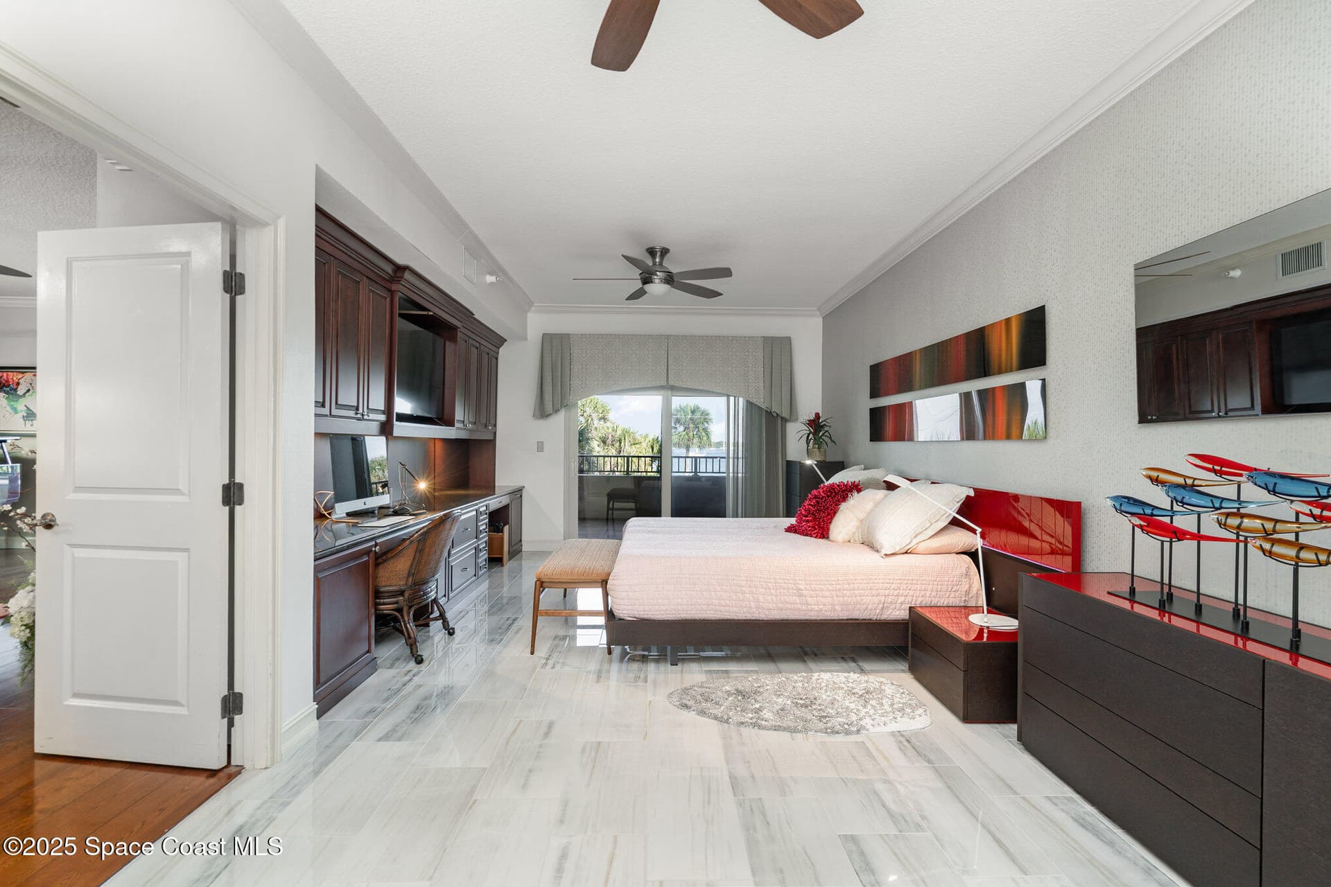 29 Riverside Drive 203 photo 19
