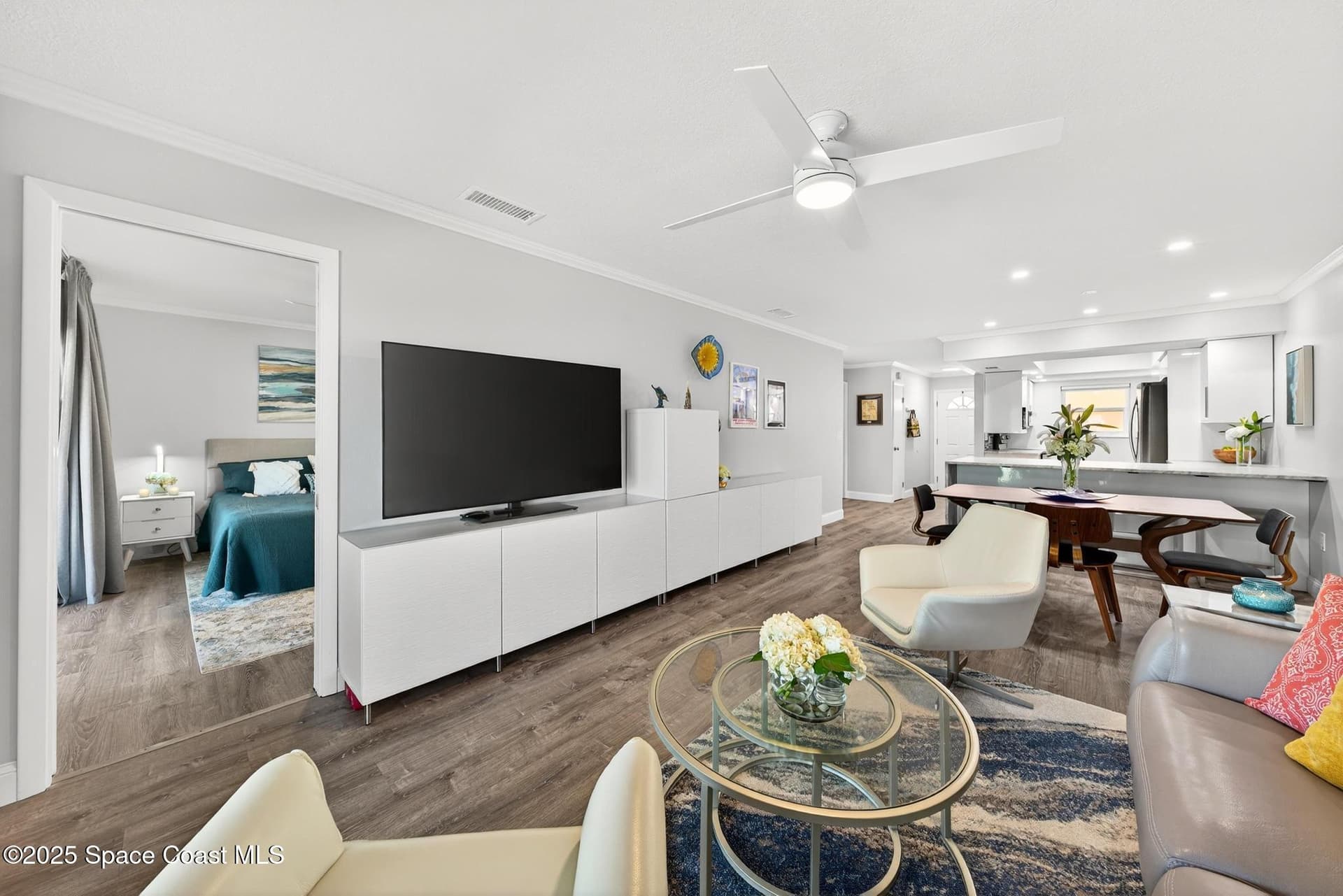 8000 Ridgewood Avenue 207 photo 21