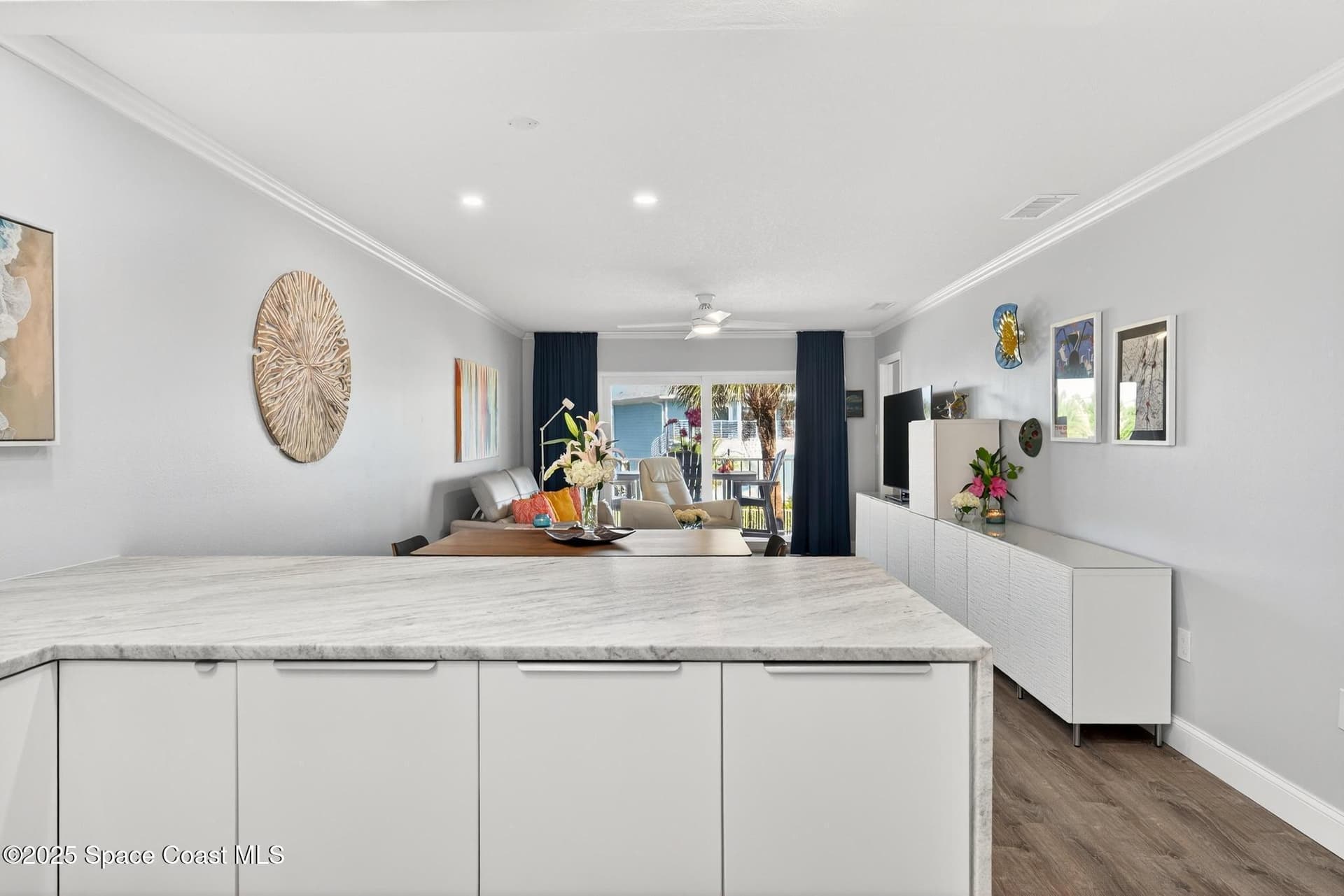 8000 Ridgewood Avenue 207 photo 14