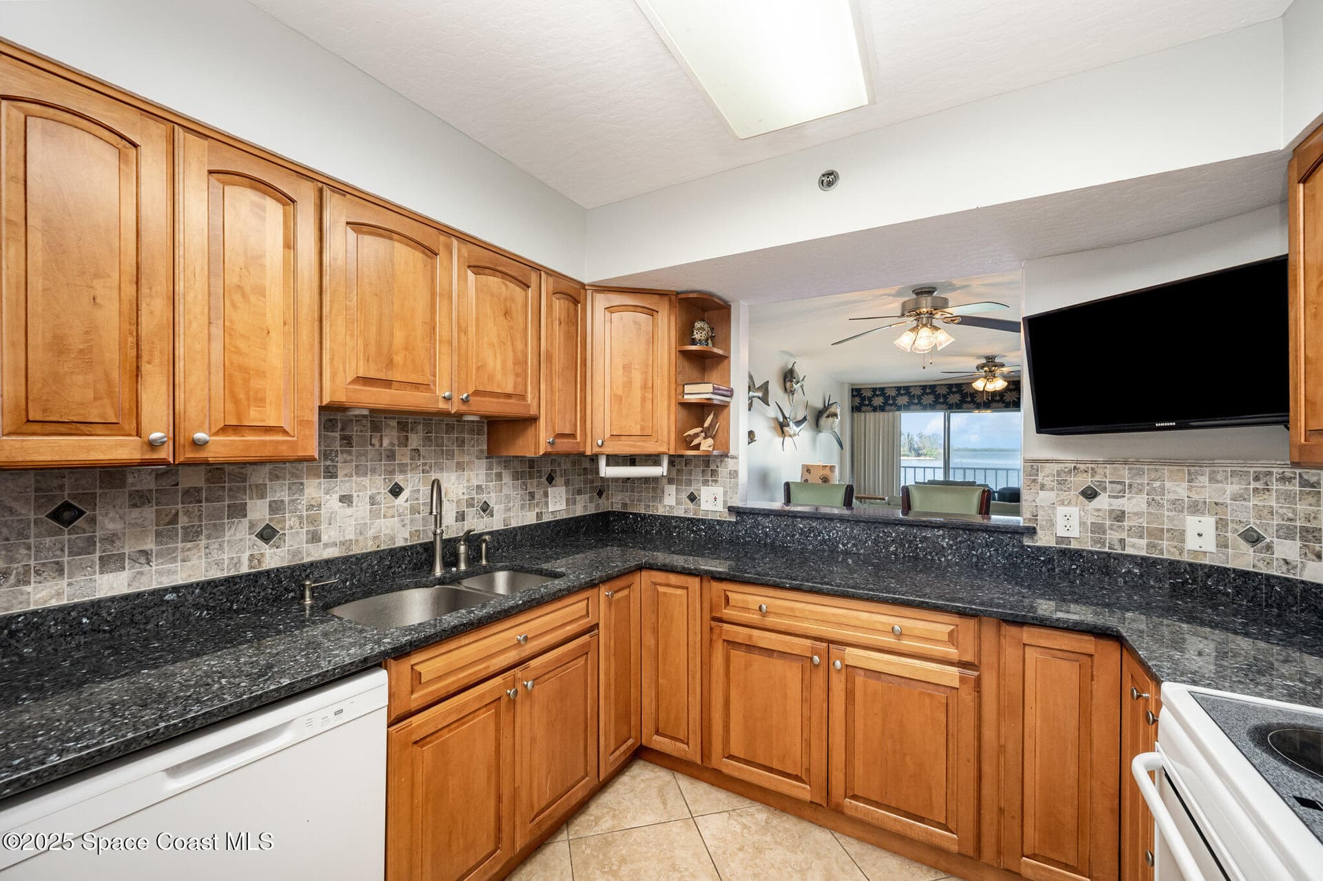 6029 N River Run Drive photo 12