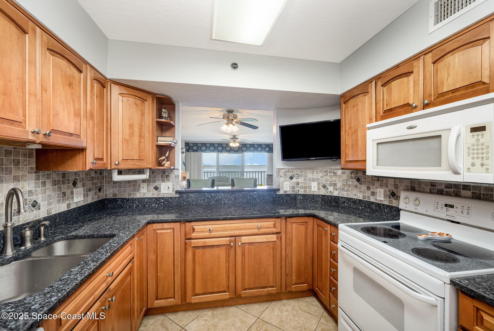 6029 N River Run Drive photo 11