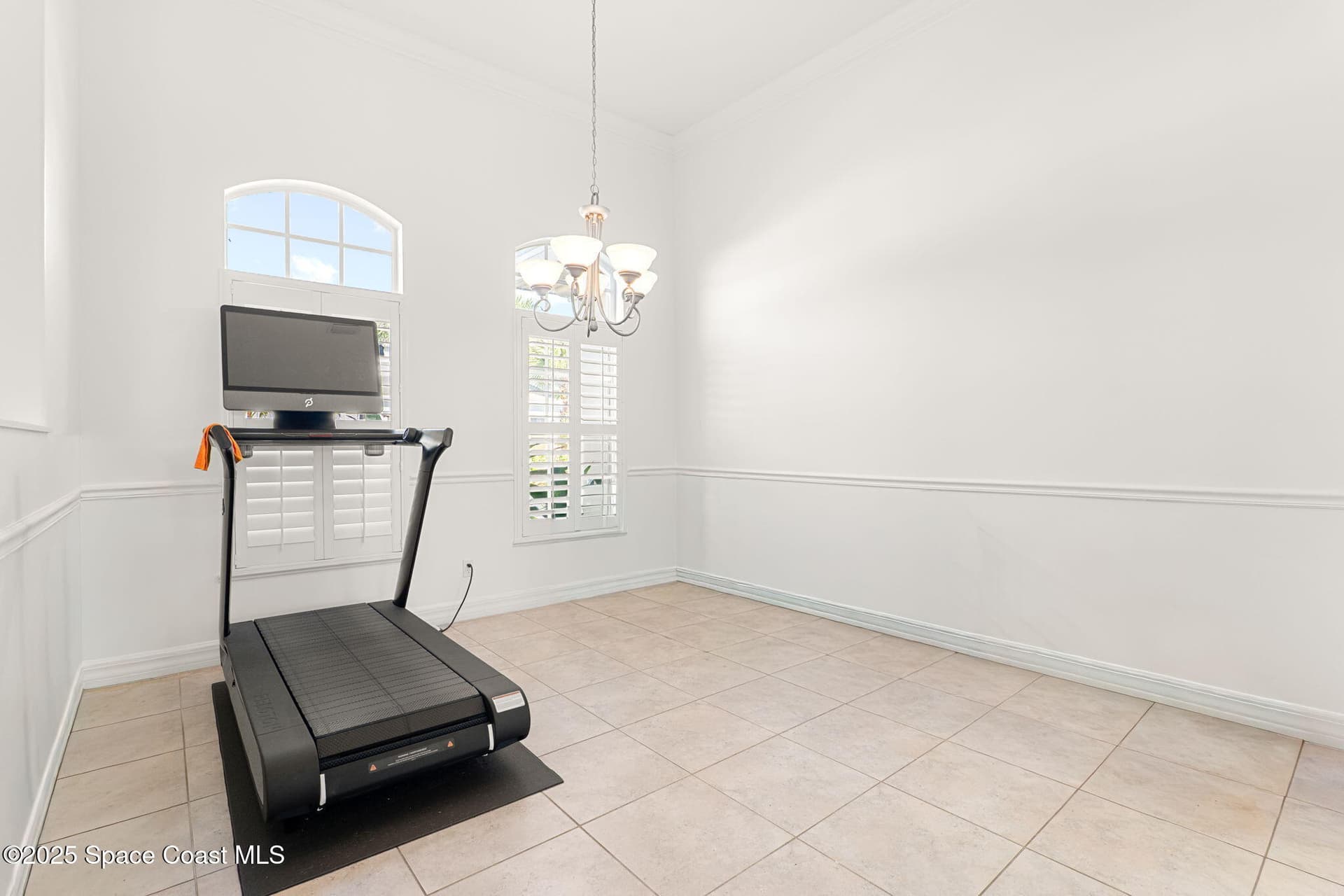 379 Pentland Drive photo 8