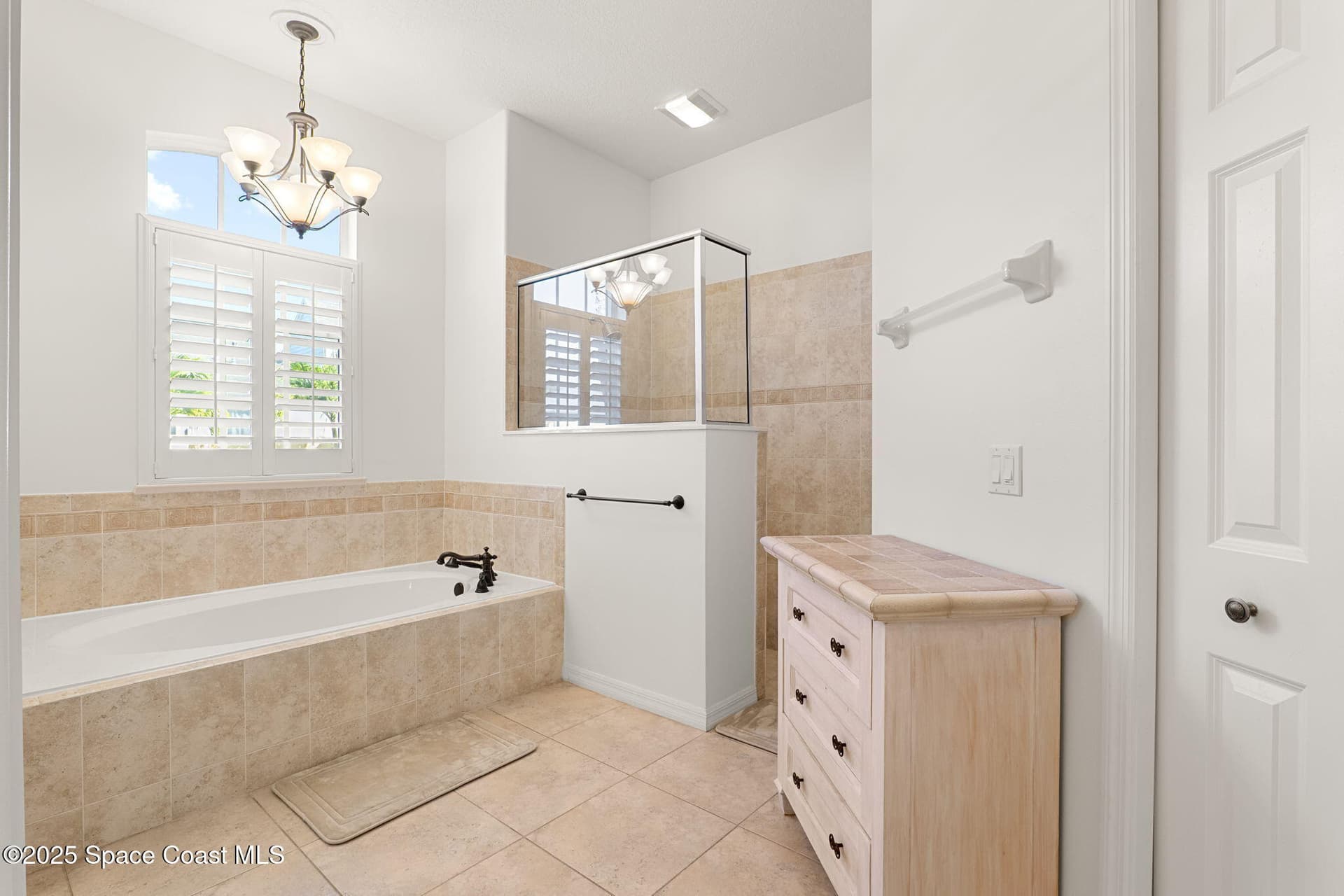 379 Pentland Drive photo 12