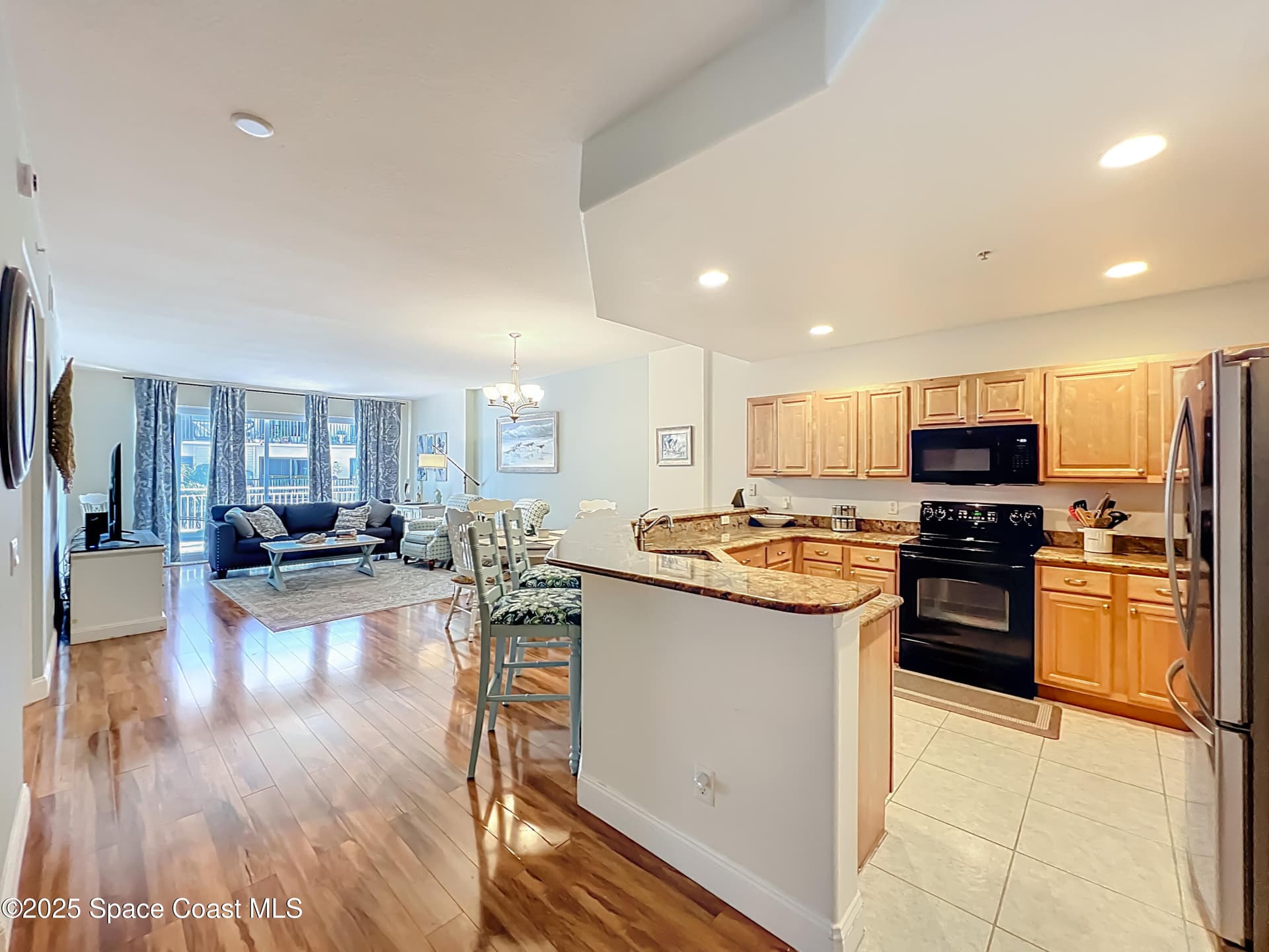 601 N Miramar Avenue 205 photo 10