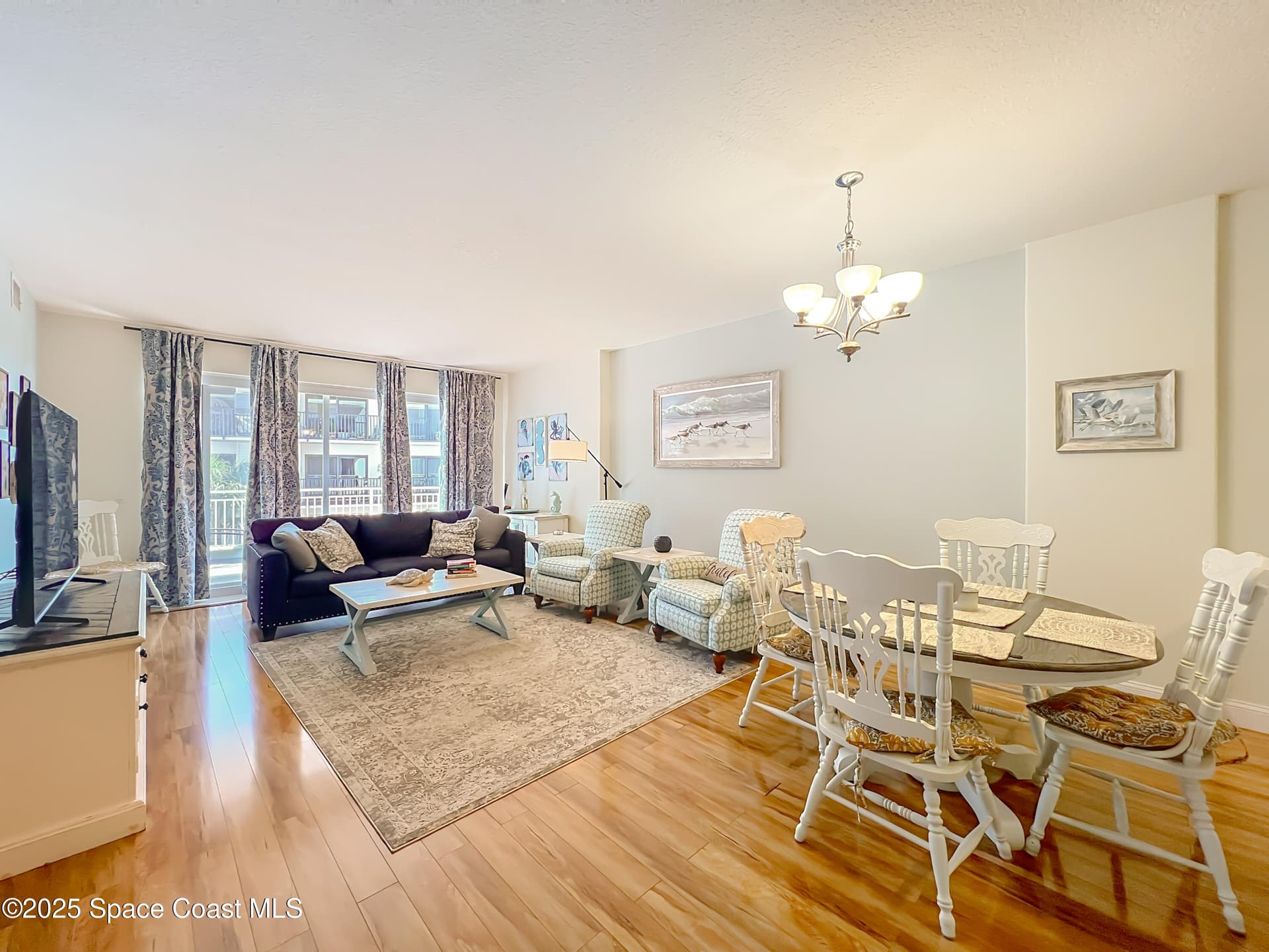601 N Miramar Avenue 205 photo 8