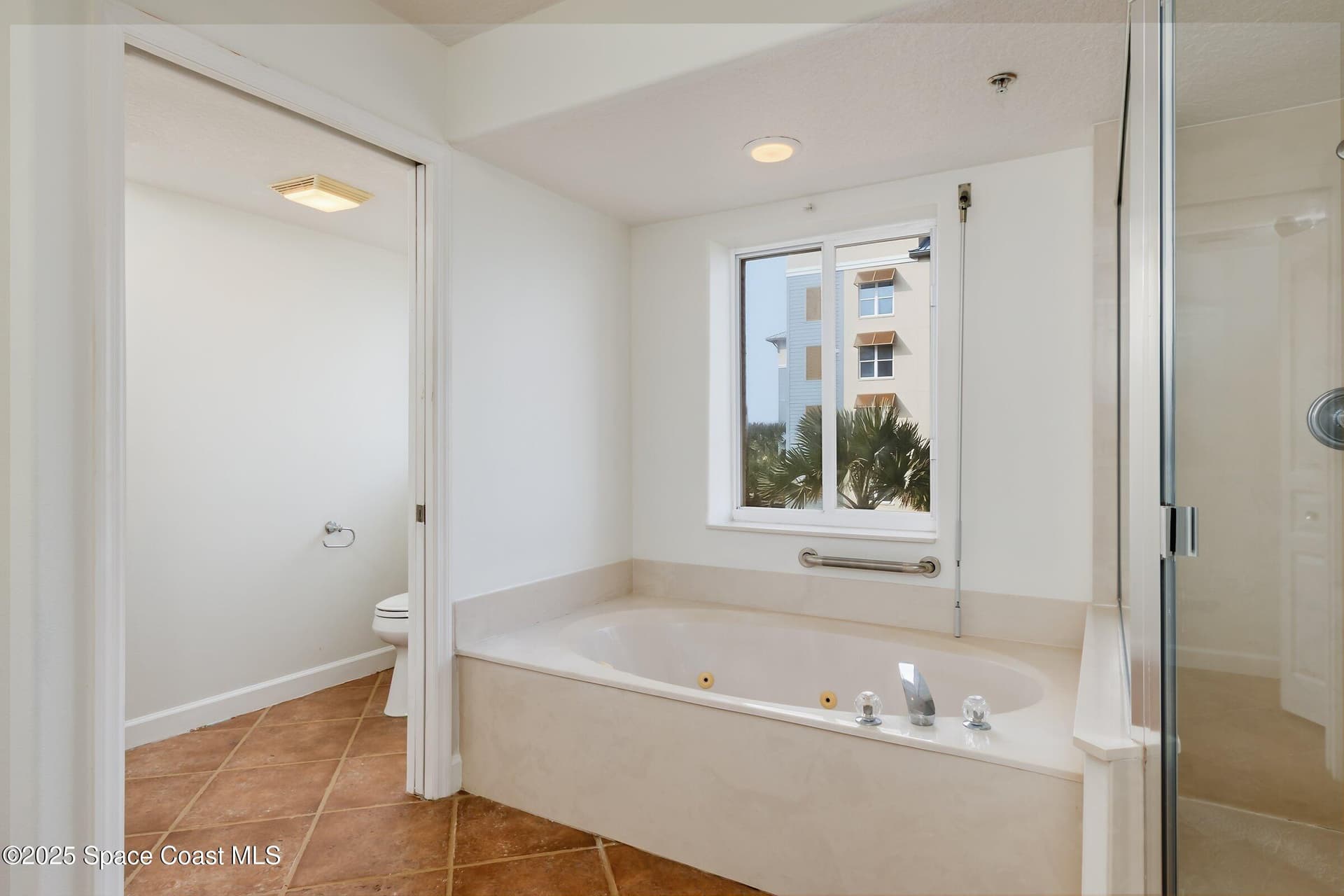 735 N Highway A1a 302 photo 21