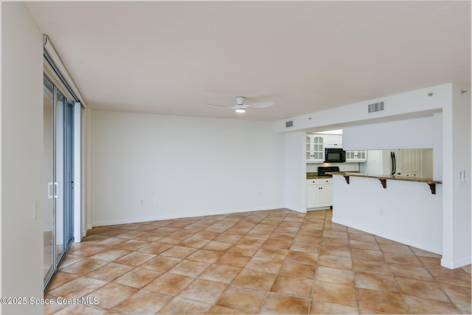 735 N Highway A1a 302 photo 15