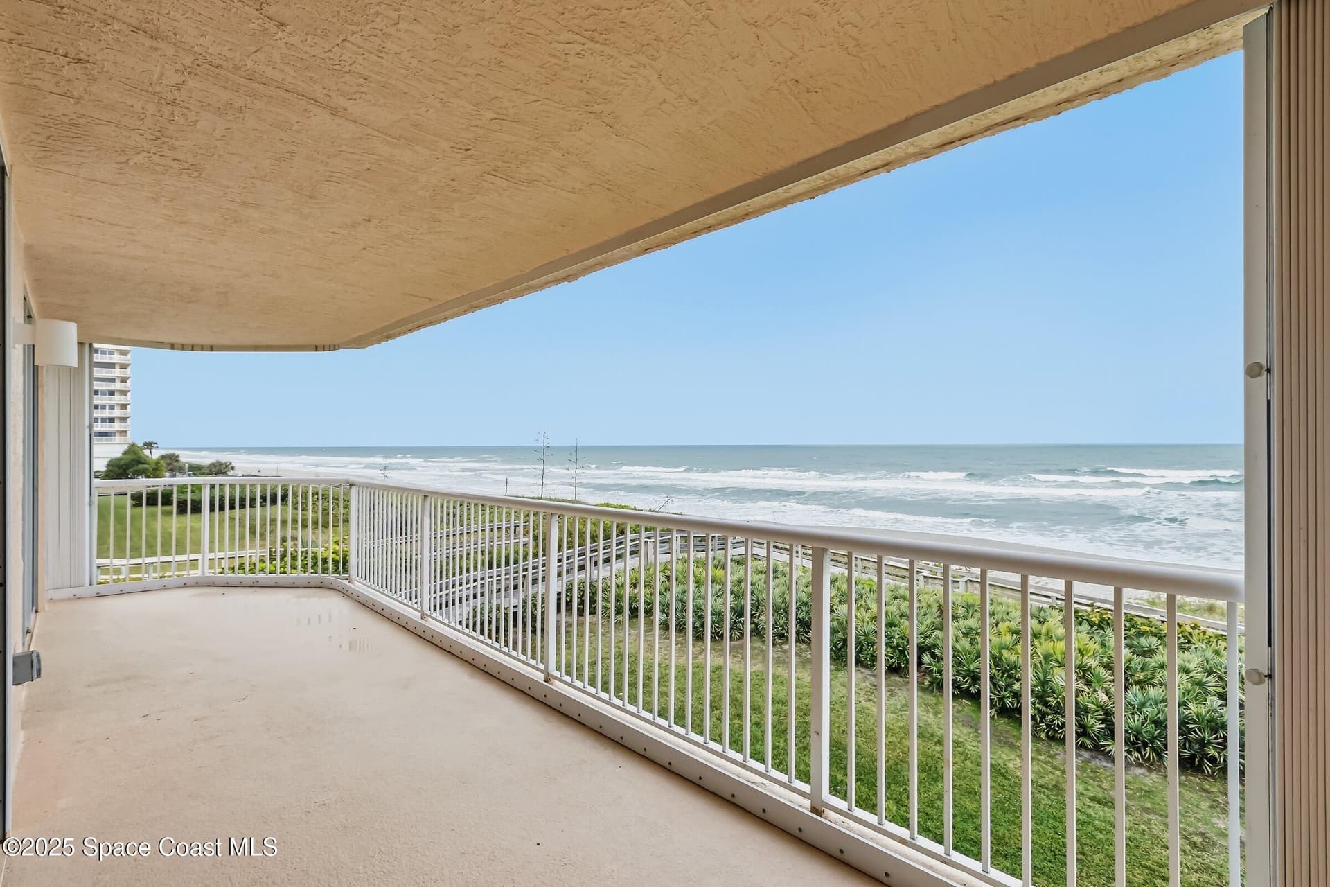 735 N Highway A1a 302 photo 6