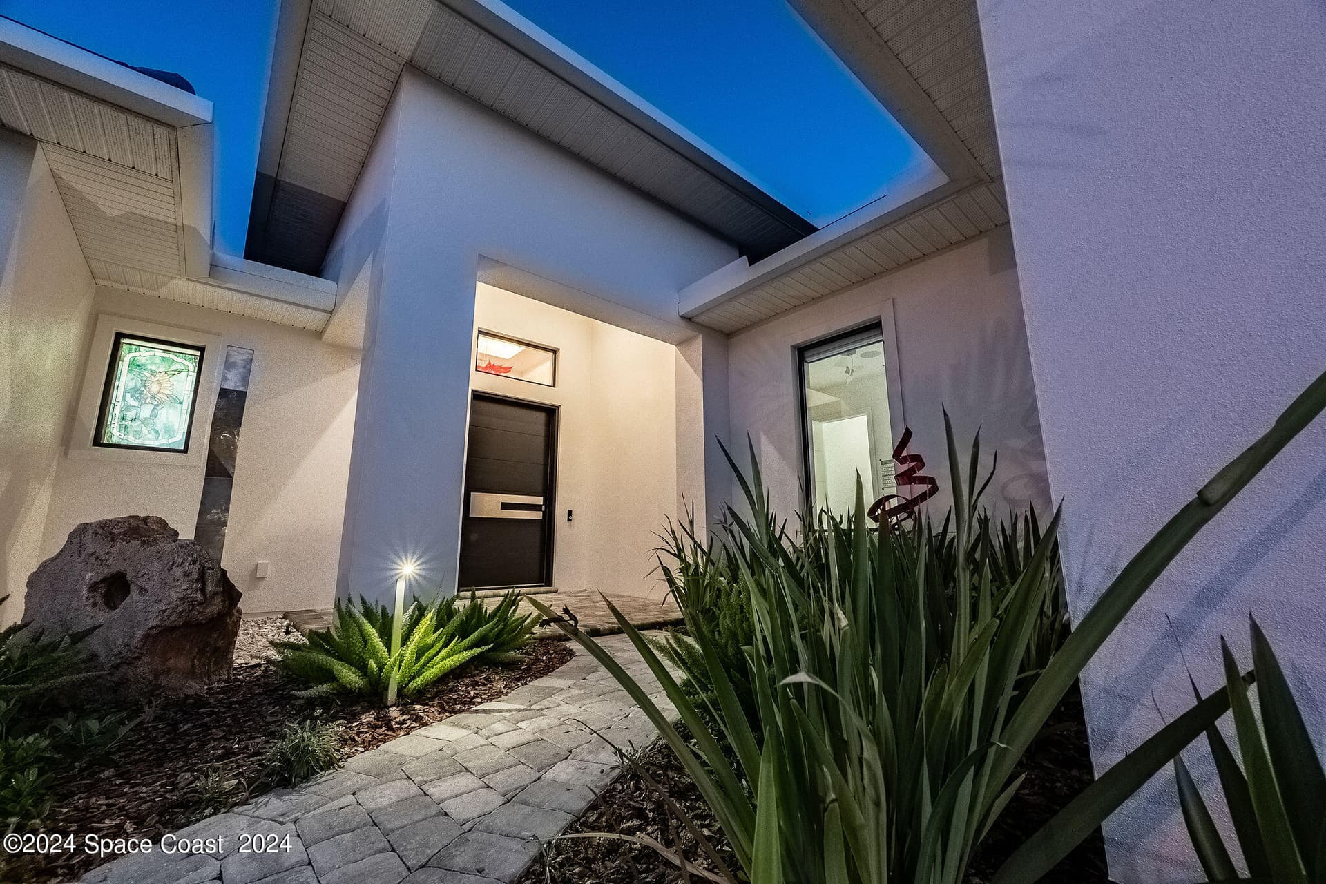 11 Bayshore Court photo 8