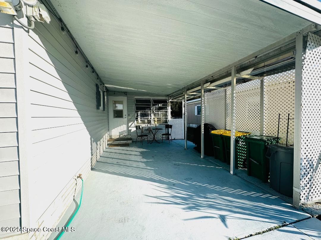 708 Lark Drive photo 23