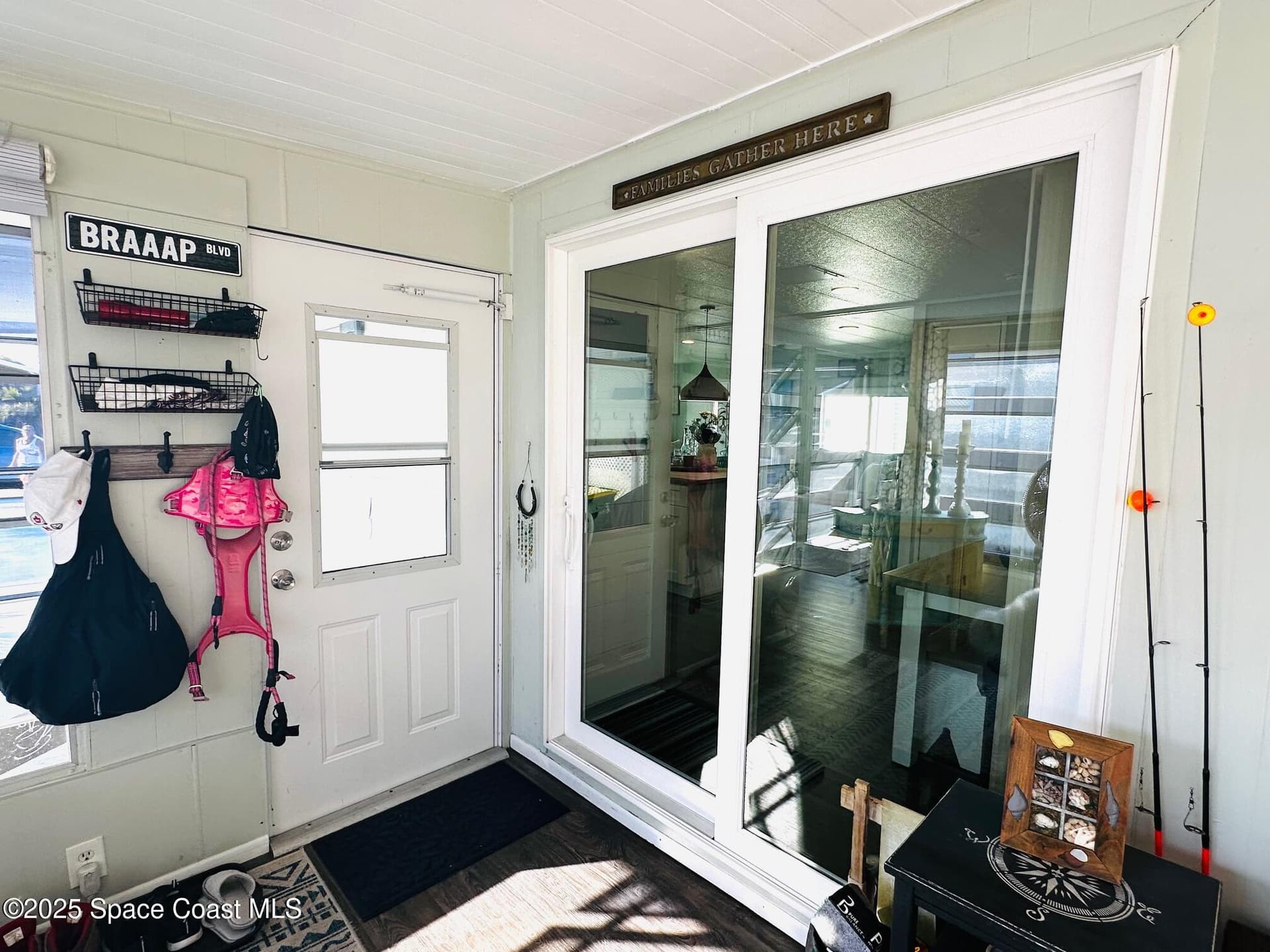708 Lark Drive photo 25