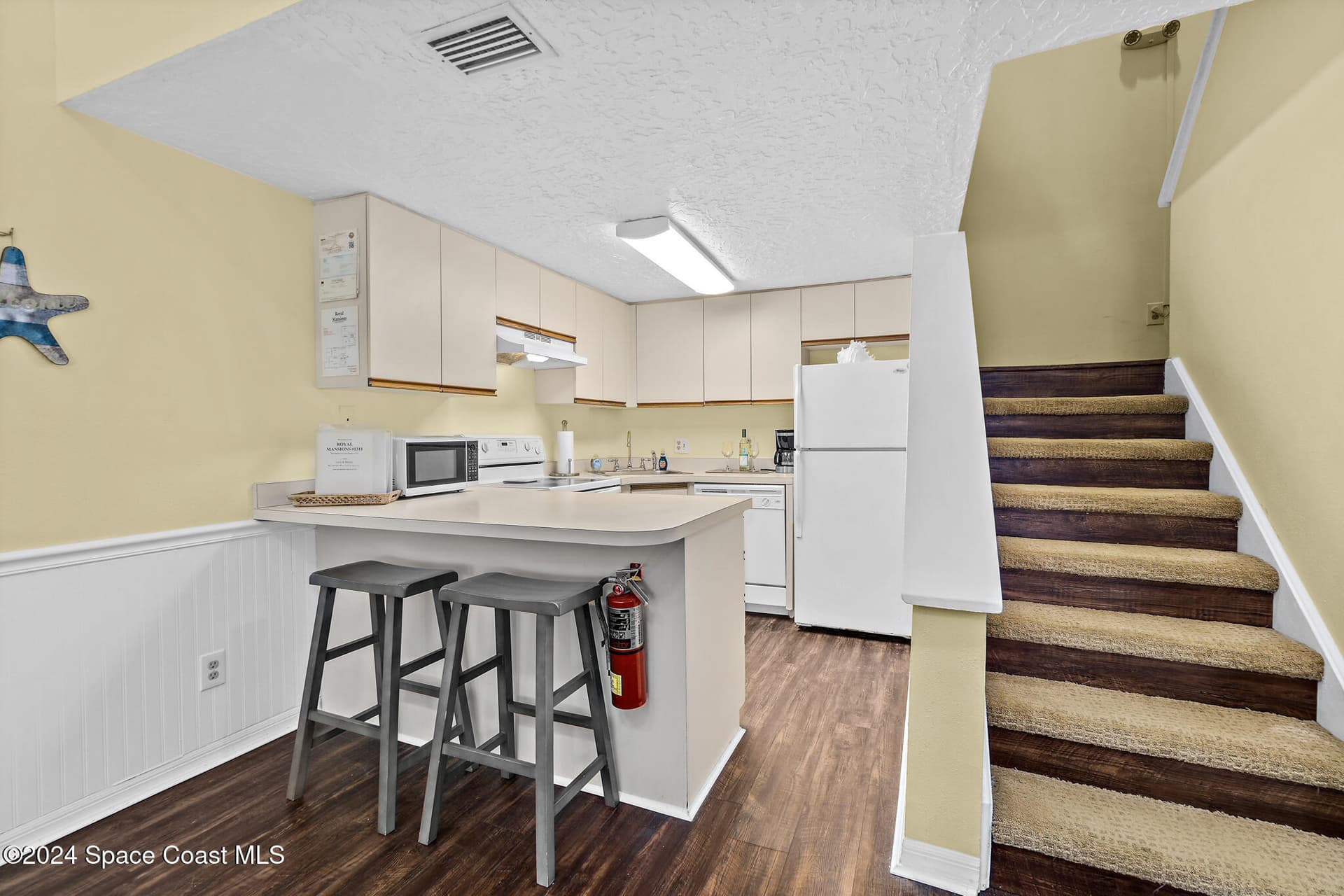 8600 Ridgewood Avenue 1311 photo 5