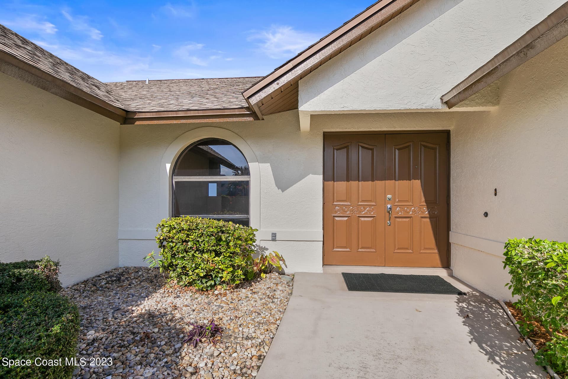 2100 Leeward Lane photo 5
