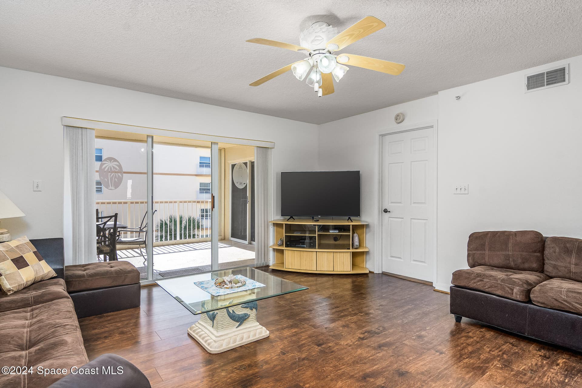 601 Shorewood Drive G402 photo 11