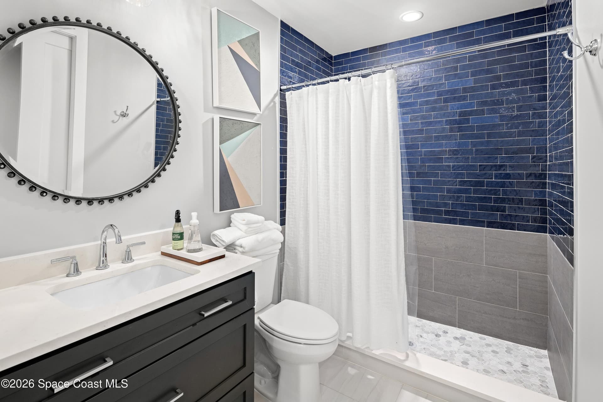 205 Strand Drive 305 photo 18