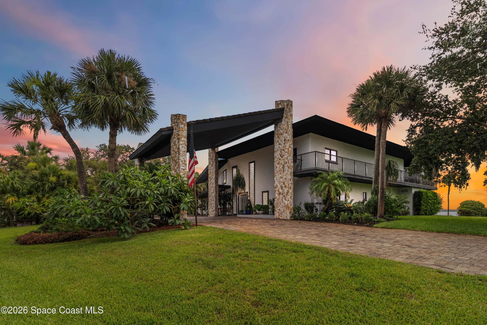 110 Barnacle Place photo 2
