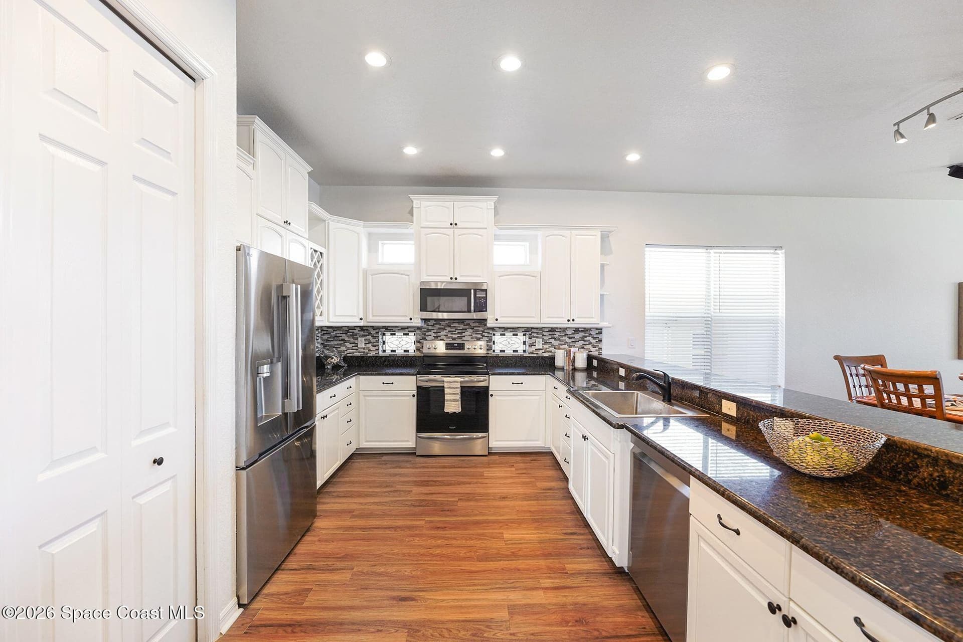14215 N Bayshore Drive W photo 10