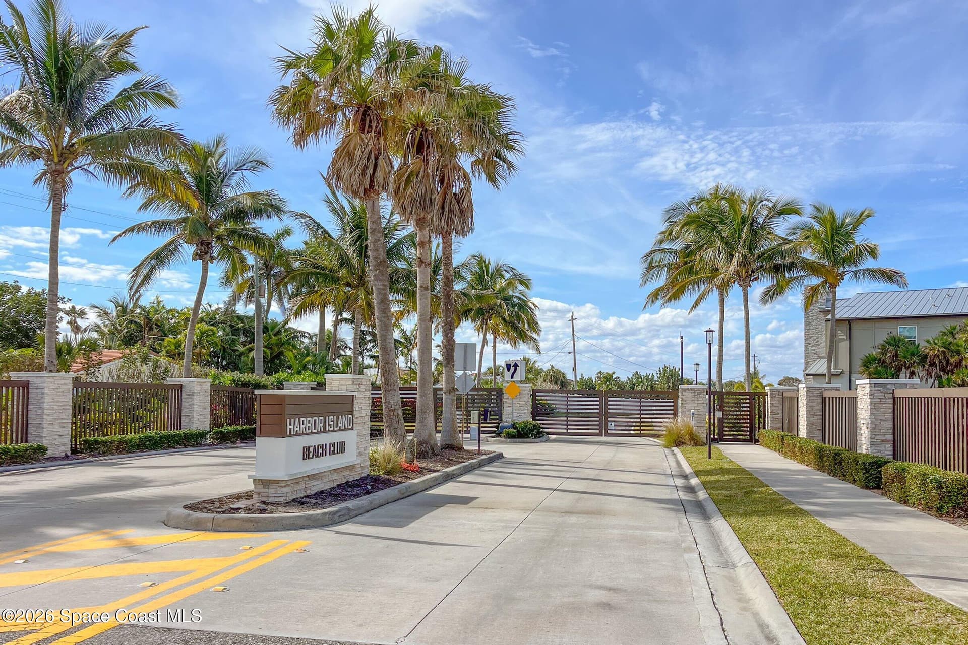 225 Strand Drive 204 photo 25
