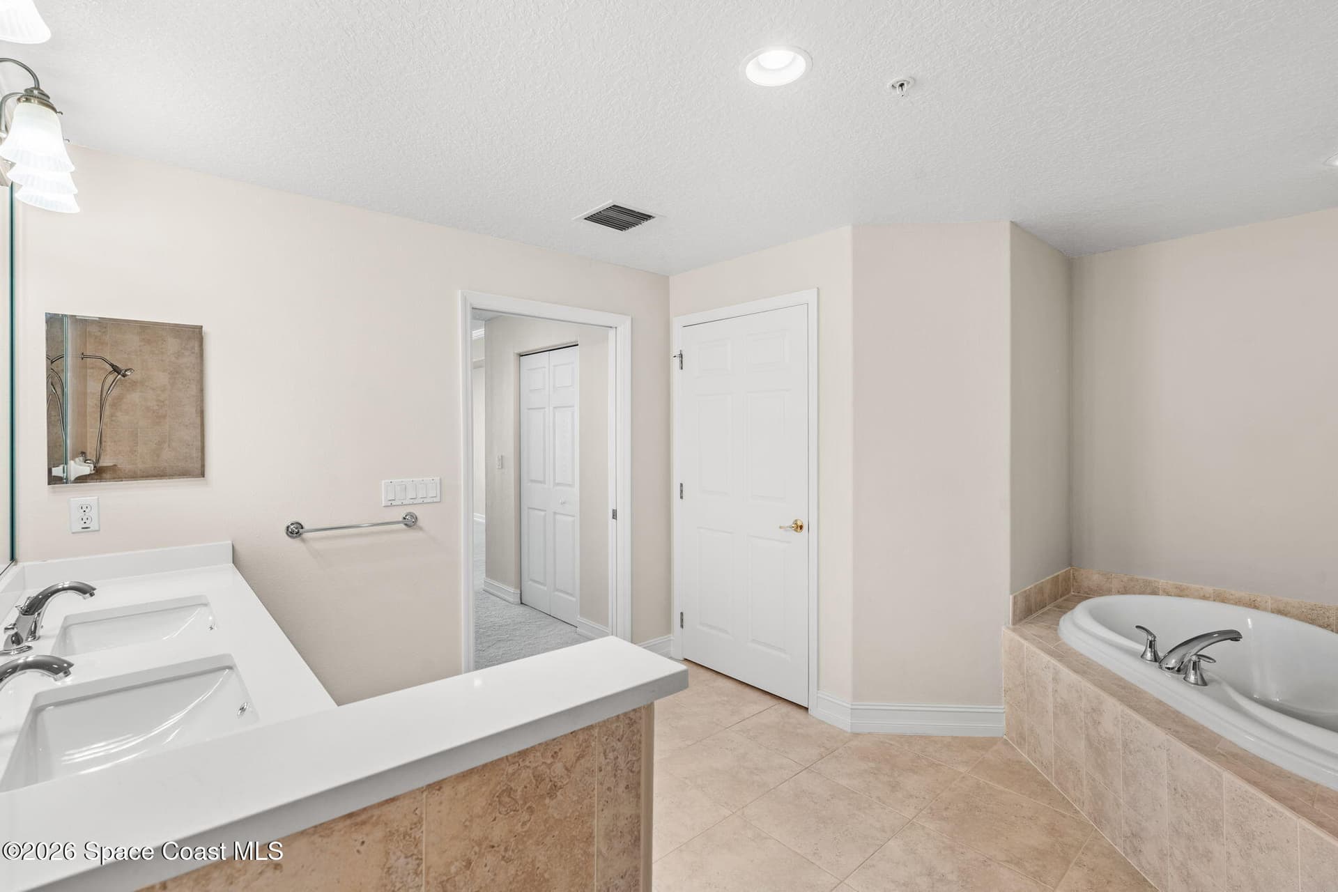 93 Delannoy Avenue 405 photo 19