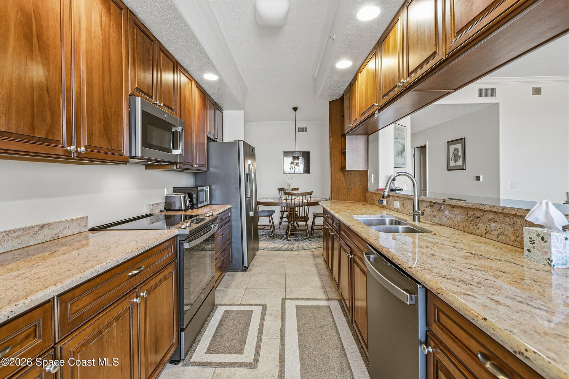 3205 S Washington Avenue 402b photo 8