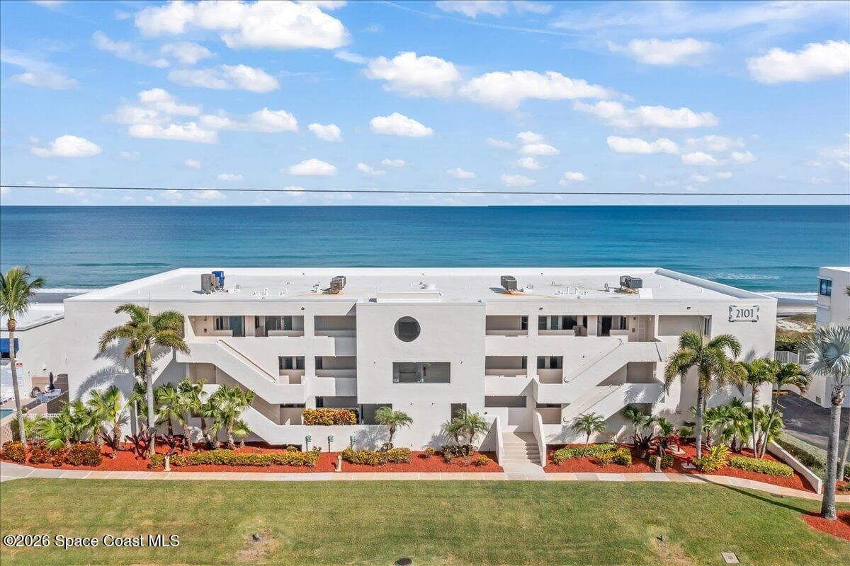 2101 Atlantic Street 522 photo 2